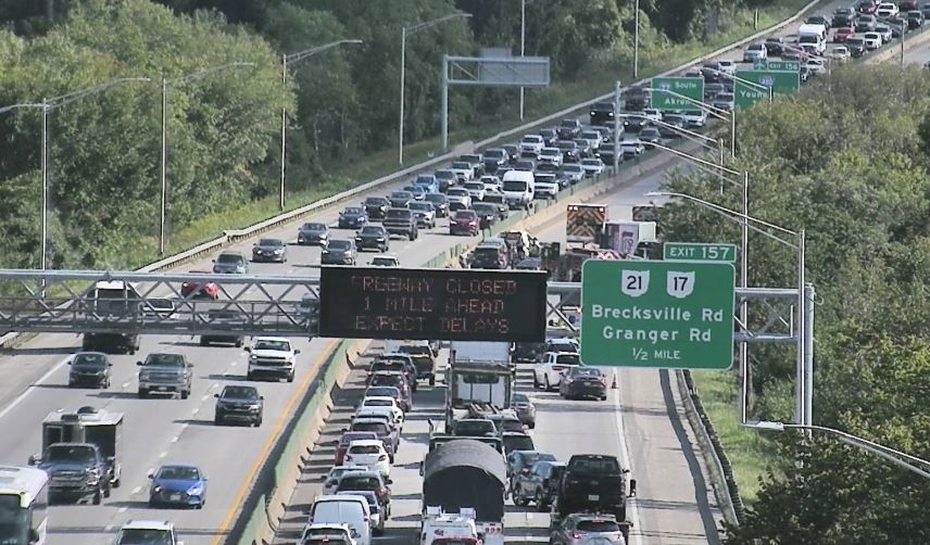 I-77 south reopens after crash just north of I-480 intersection