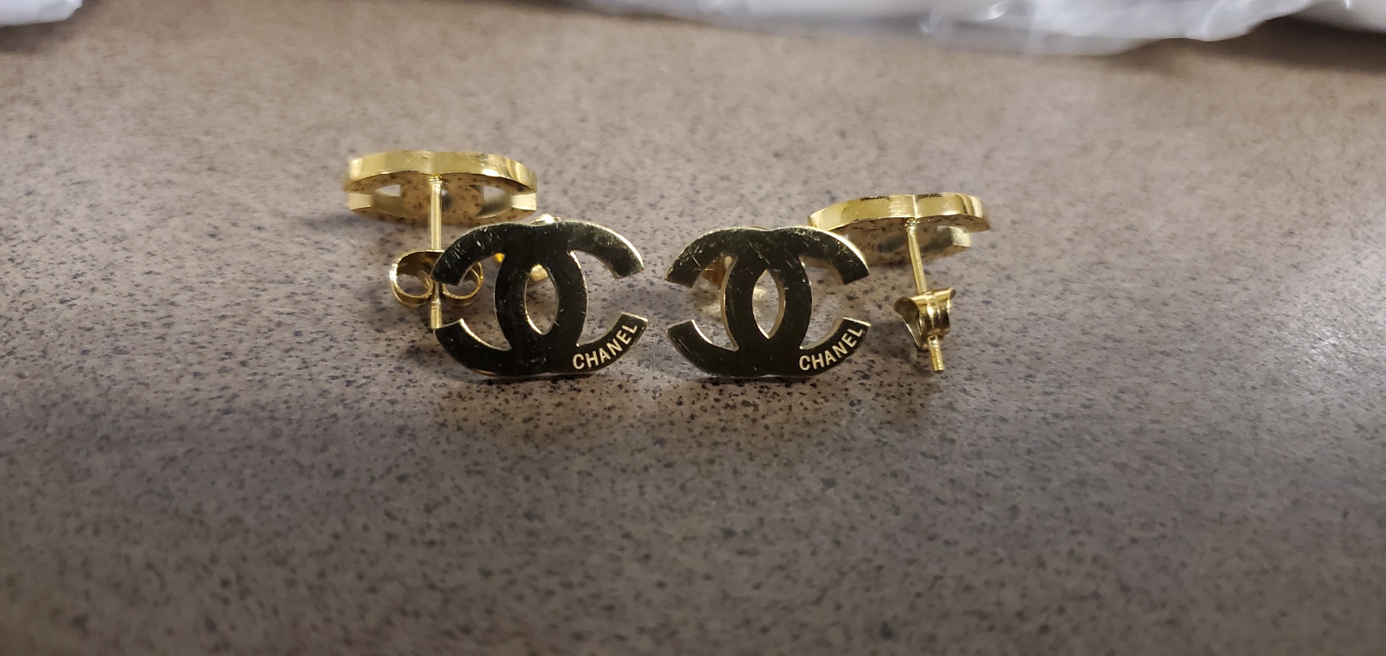 Plain 2025 chanel earrings