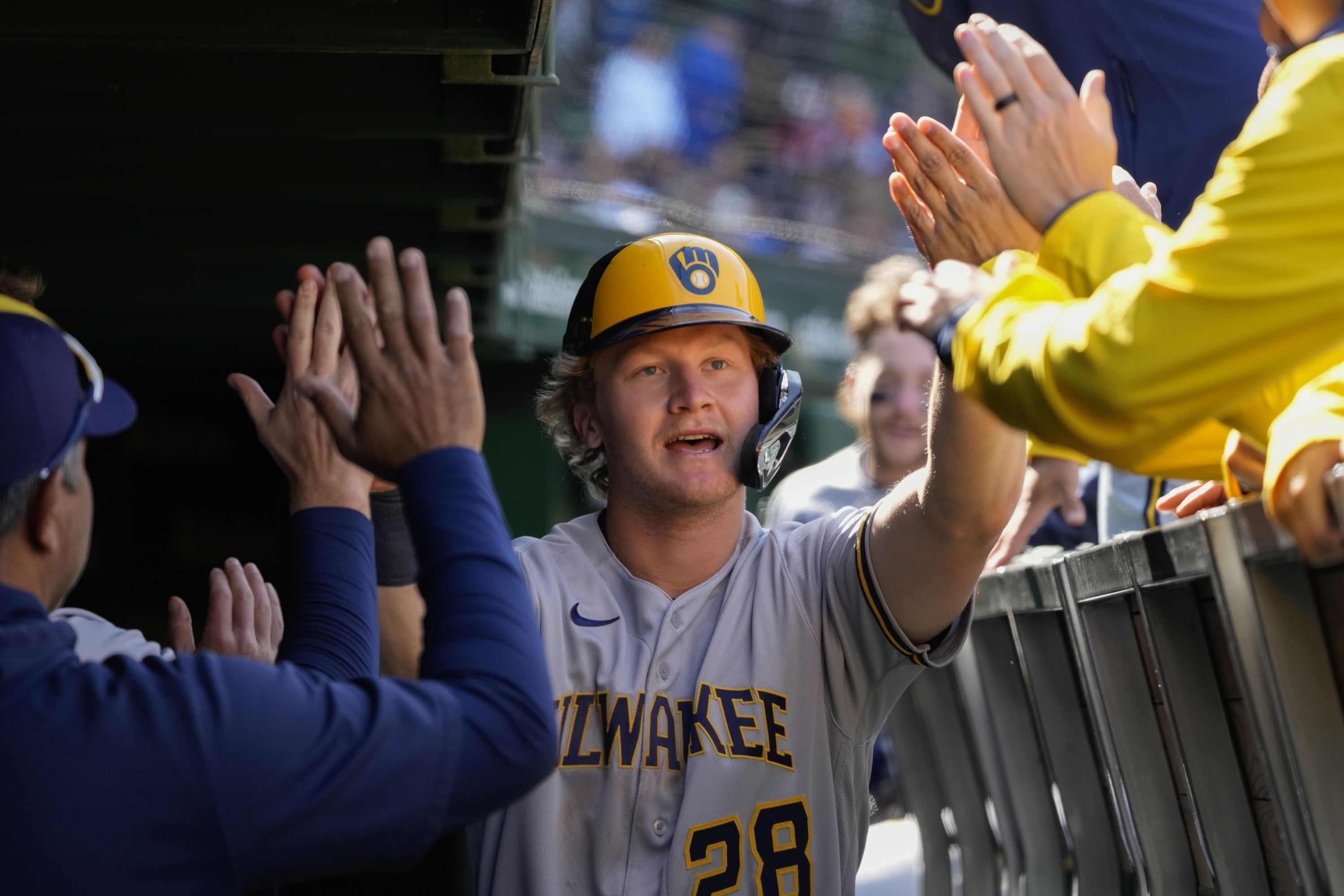 Winker drives in 3 as Brewers beat Taillon, Cubs 9-5