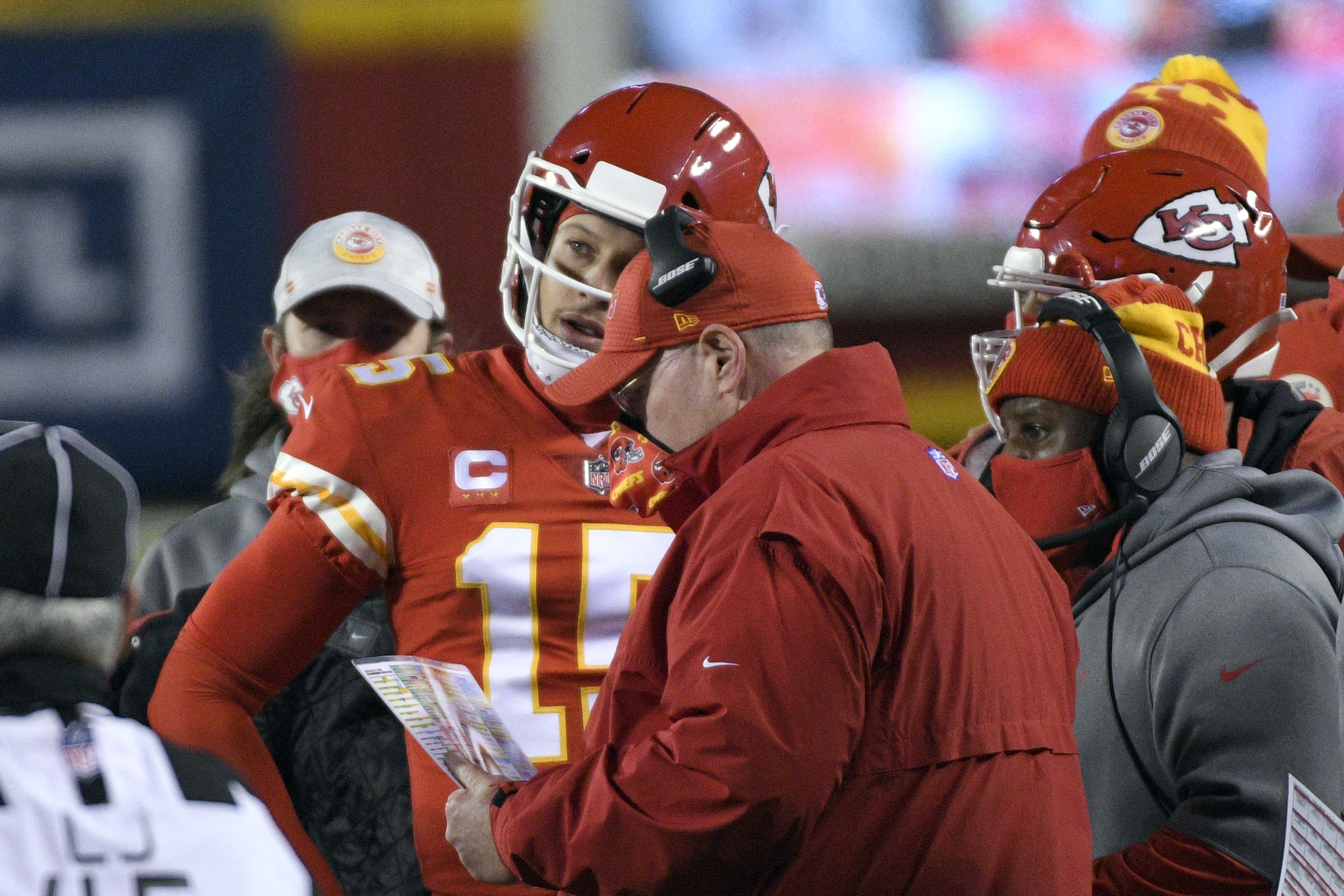 SUPER BOWL BOUND, AGAIN! Kansas City Chiefs defeat Buffalo Bills, advance  to second straight Super Bowl