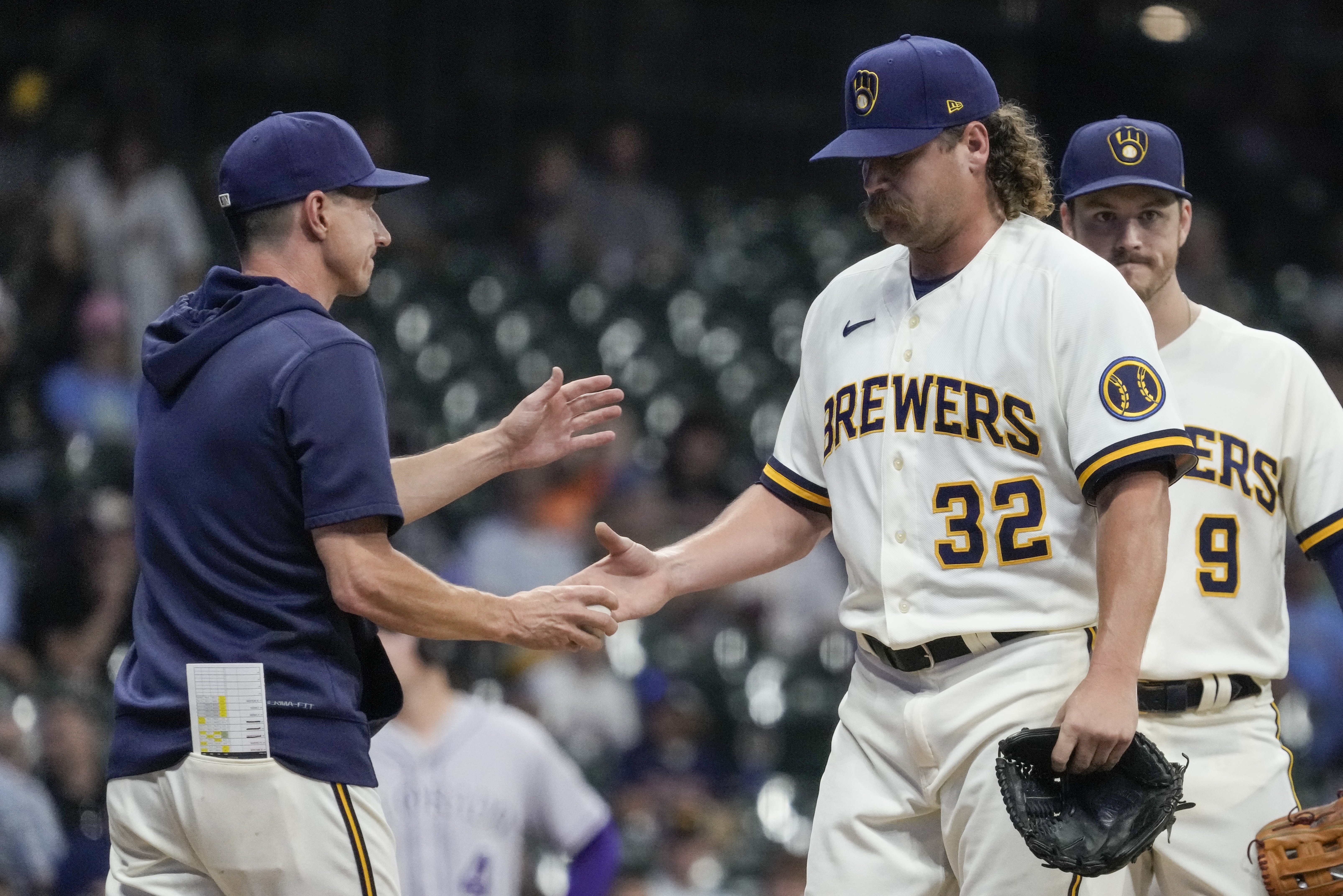 Craig Counsell set to become the Brewers' leader in manager victories