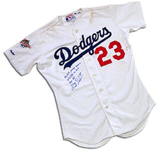 Mantle Jersey Sells for $575,912 at Auction