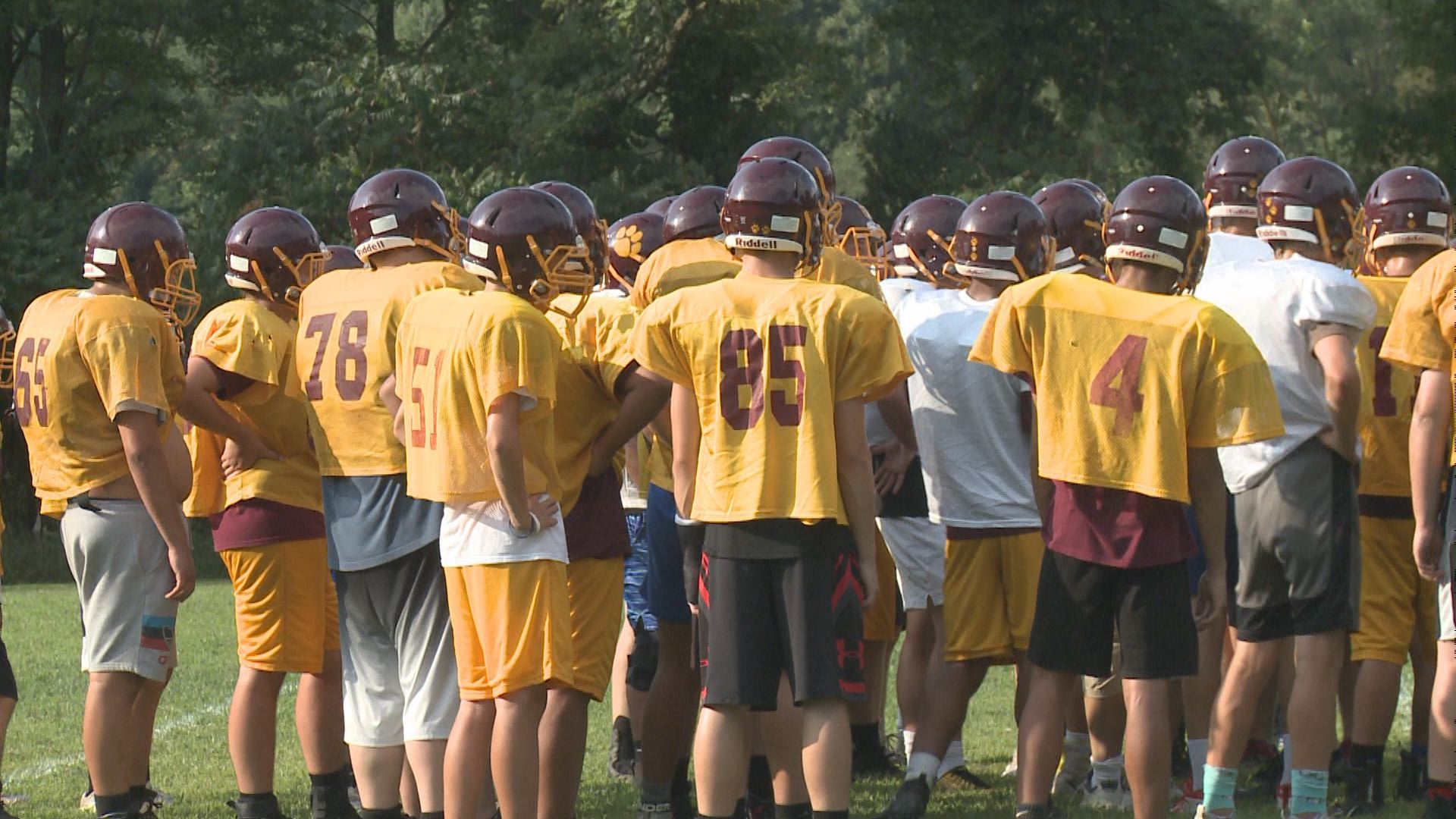 Brandywine wins first playoff football game in school history; tops Comstock  44-7