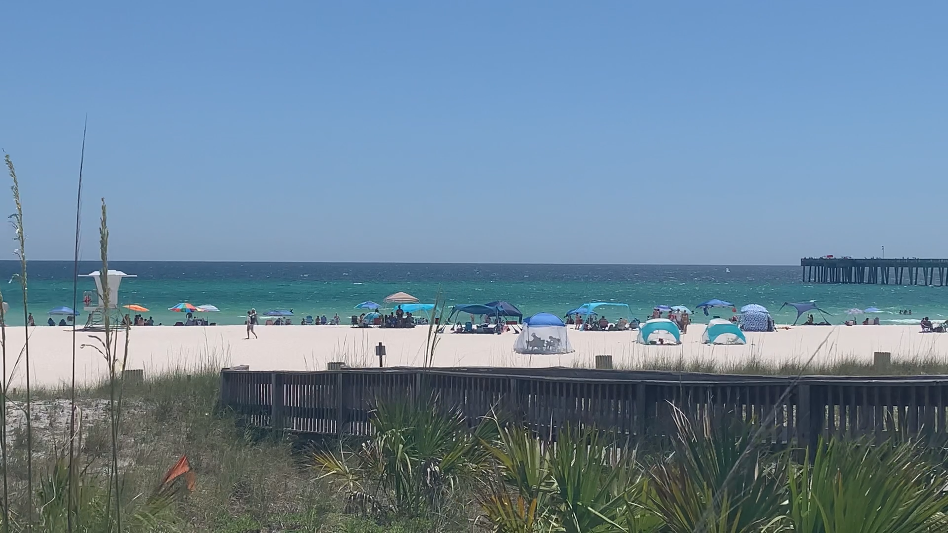 3 swimmers die despite rescue efforts while visiting Florida beach