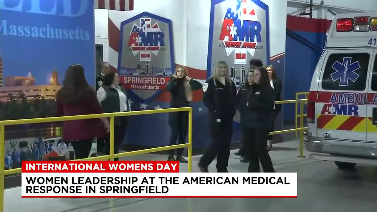 Springfield Massachusetts Women Main Street And Convention District
