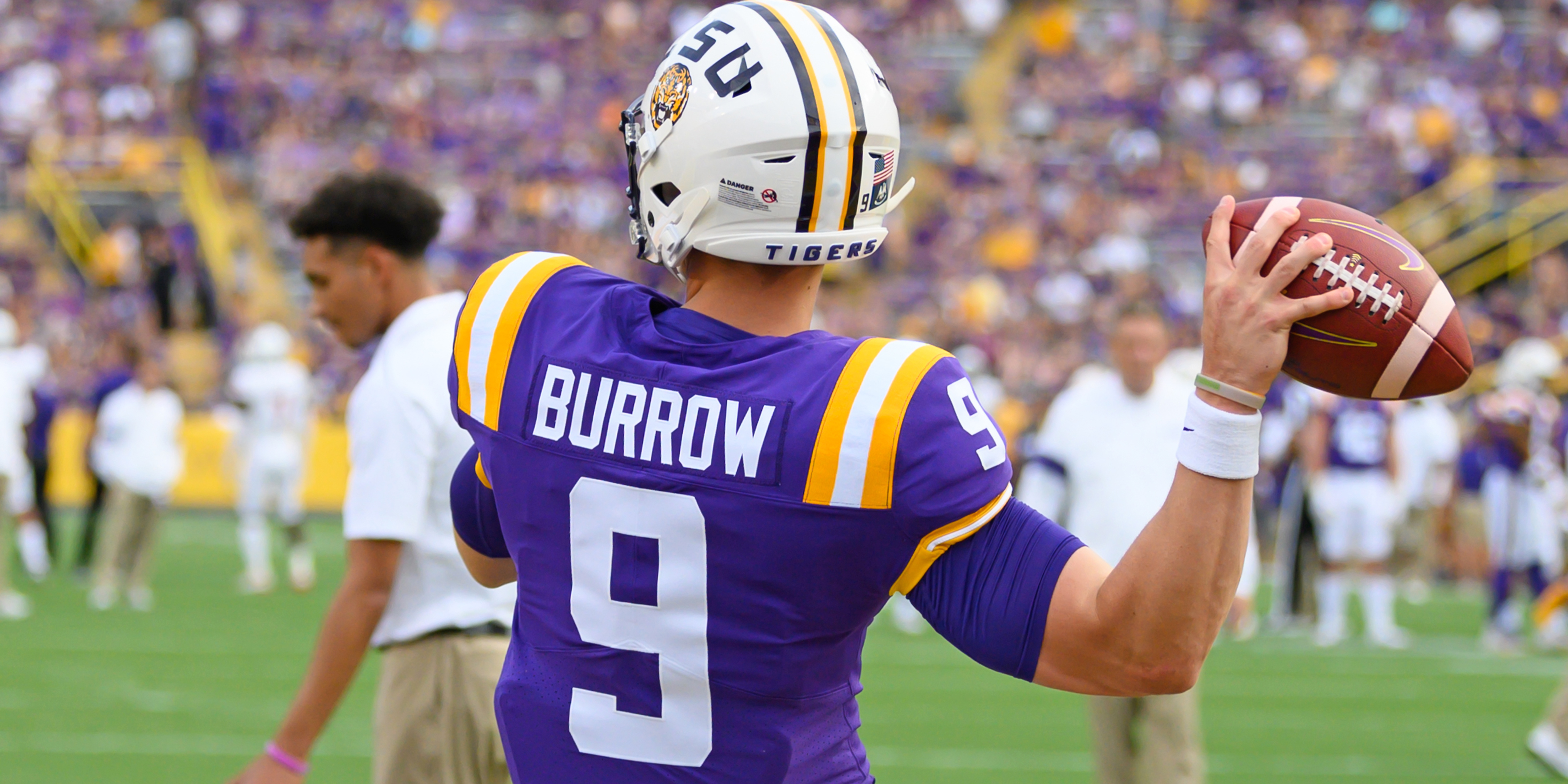 Joe Burrow wins Heisman Trophy: LSU QB's season eases family's pain -  Sports Illustrated