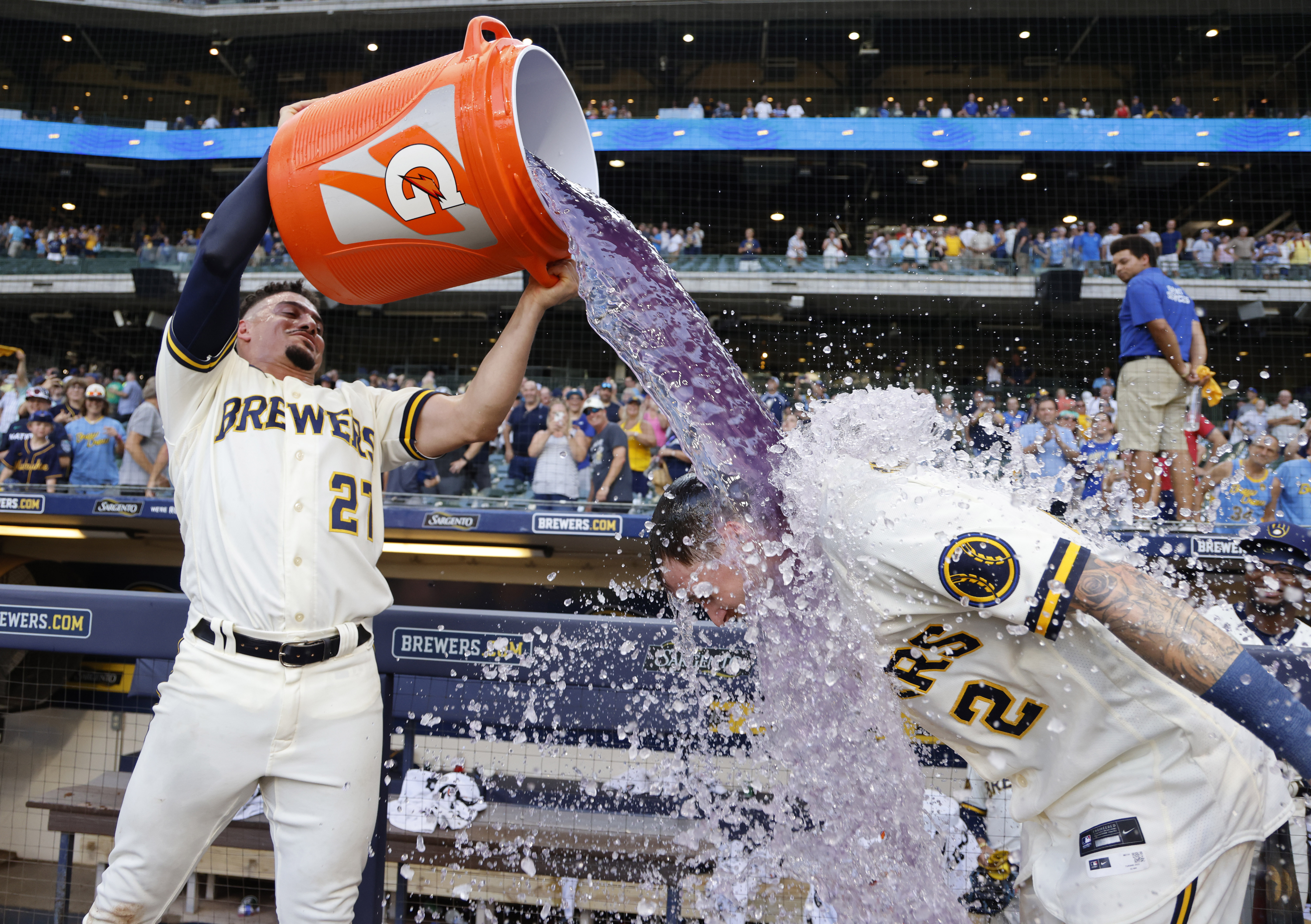 Brice Turang's infield hit gives Brewers win in 10th, 2-game sweep