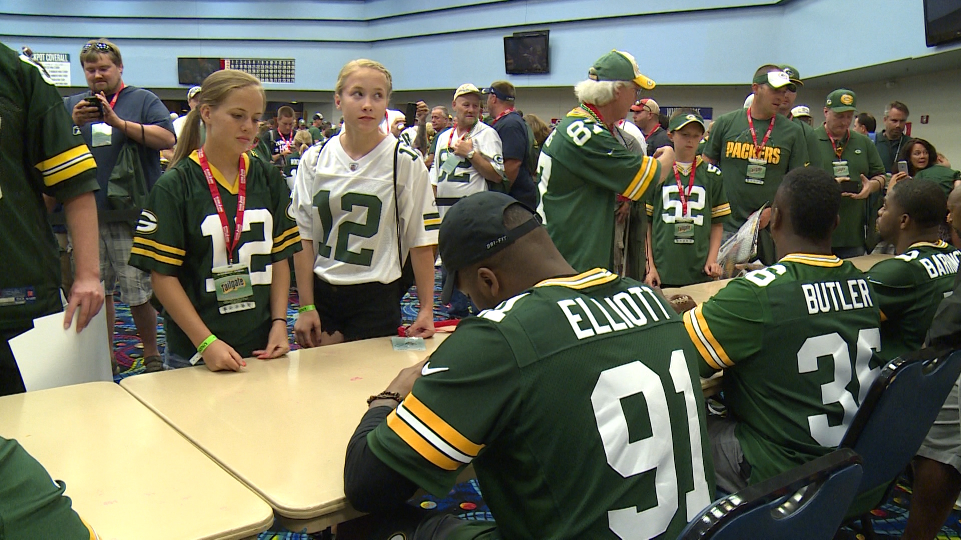 Tickets going fast for Packers Tailgate Tour stop in Black River Falls –  WKTY