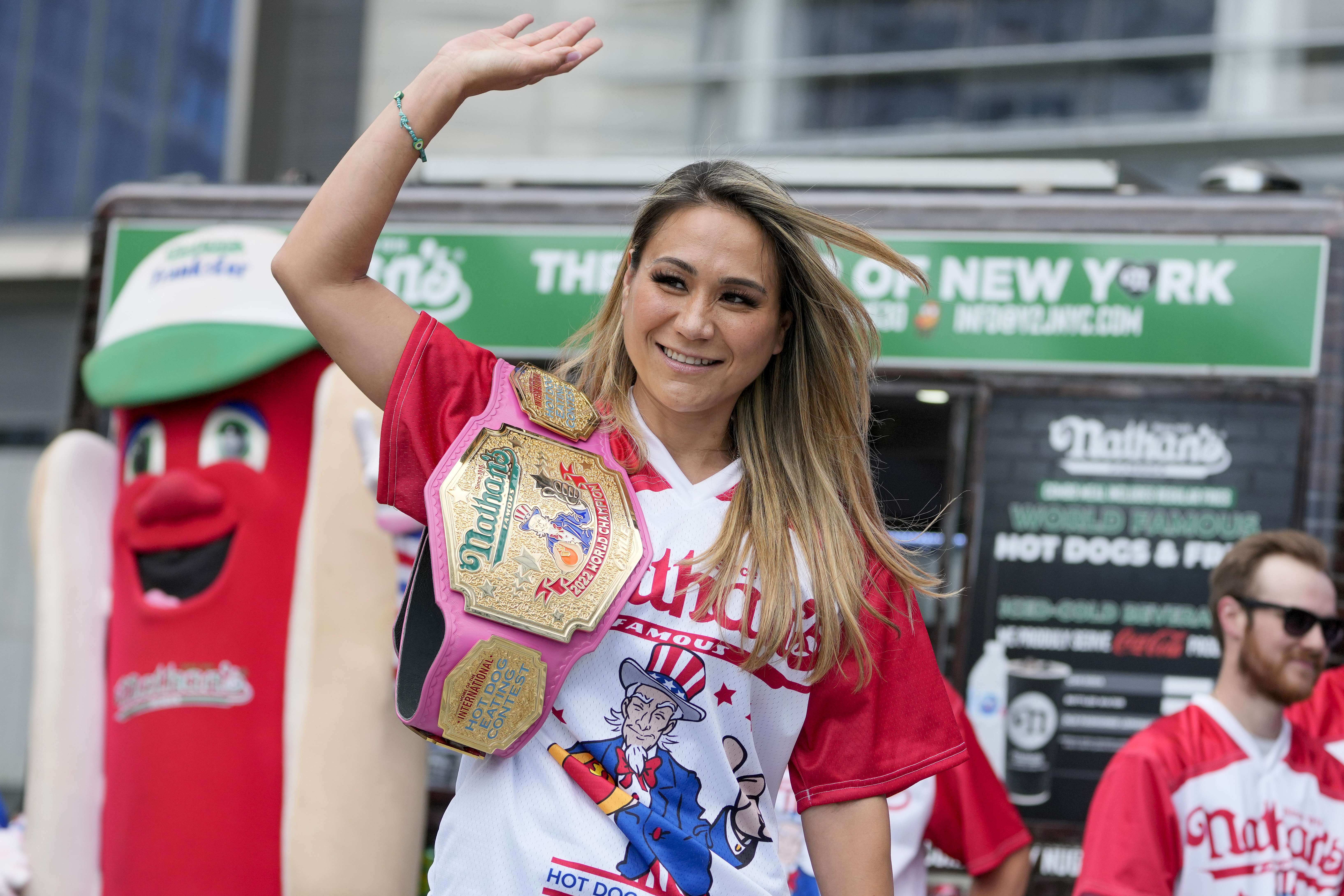 Miki Sudo wins 11th women's title in annual Nathan's Famous hot