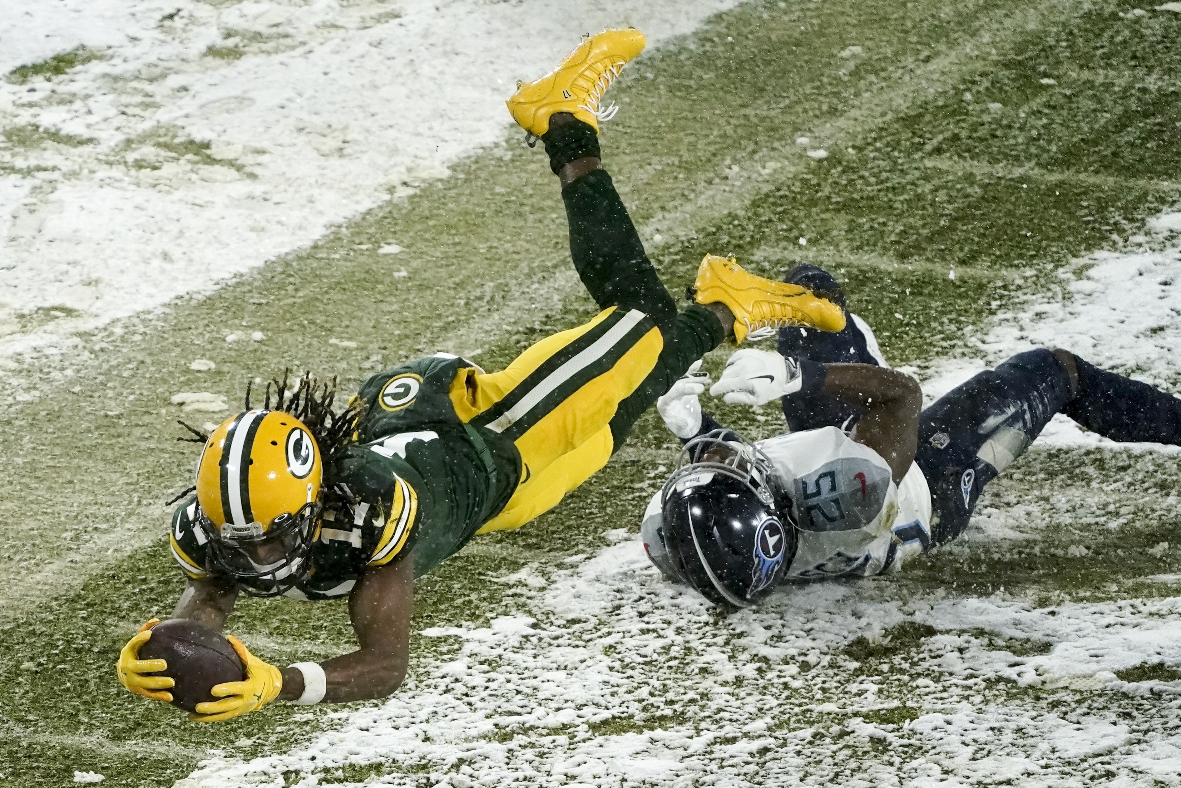 Packers vs. Titans score, results: Aaron Rodgers, Davante Adams stay hot in  snowy Lambeau