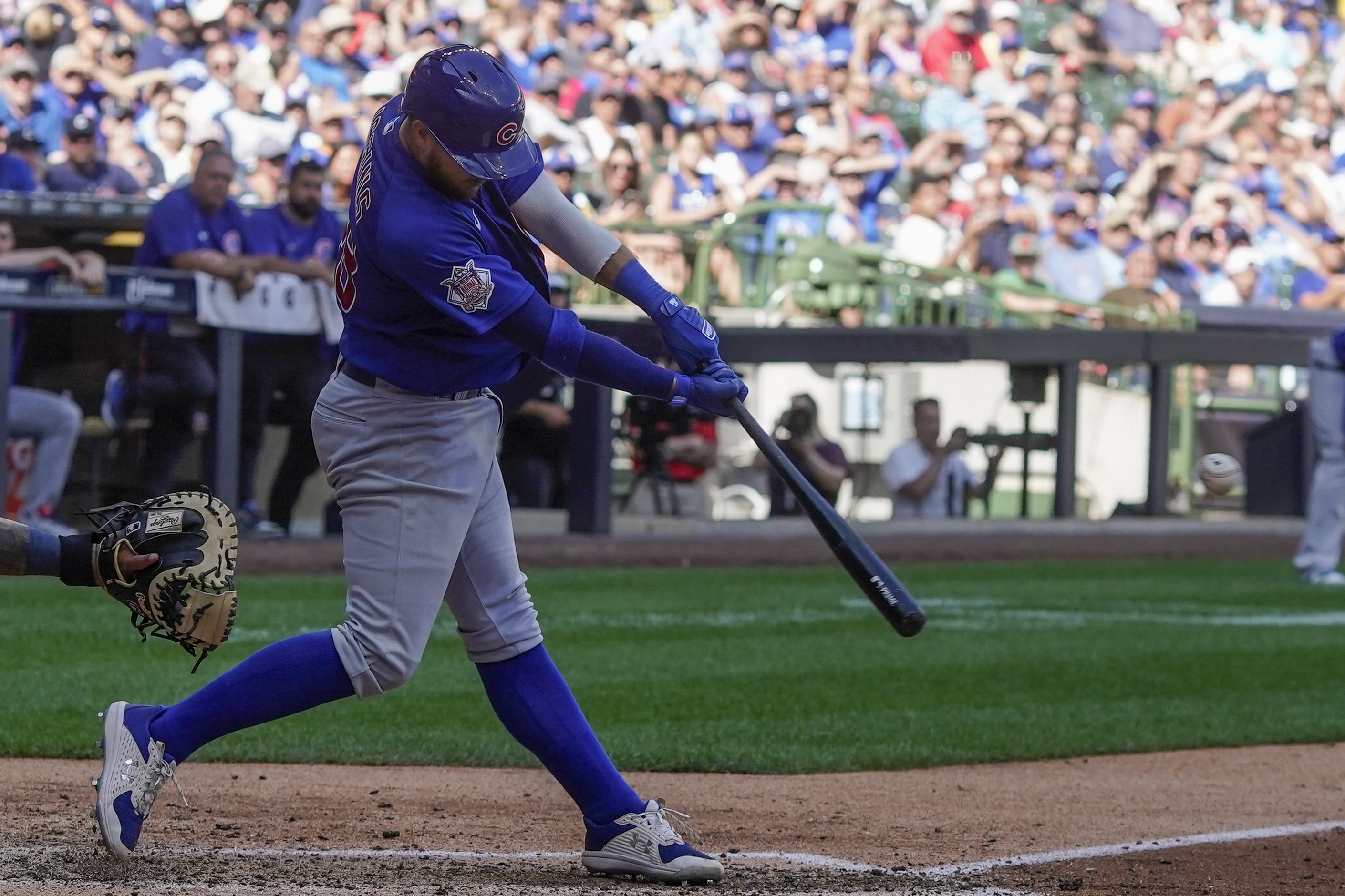 Willy Adames' steal of home highlights Brewers' victory