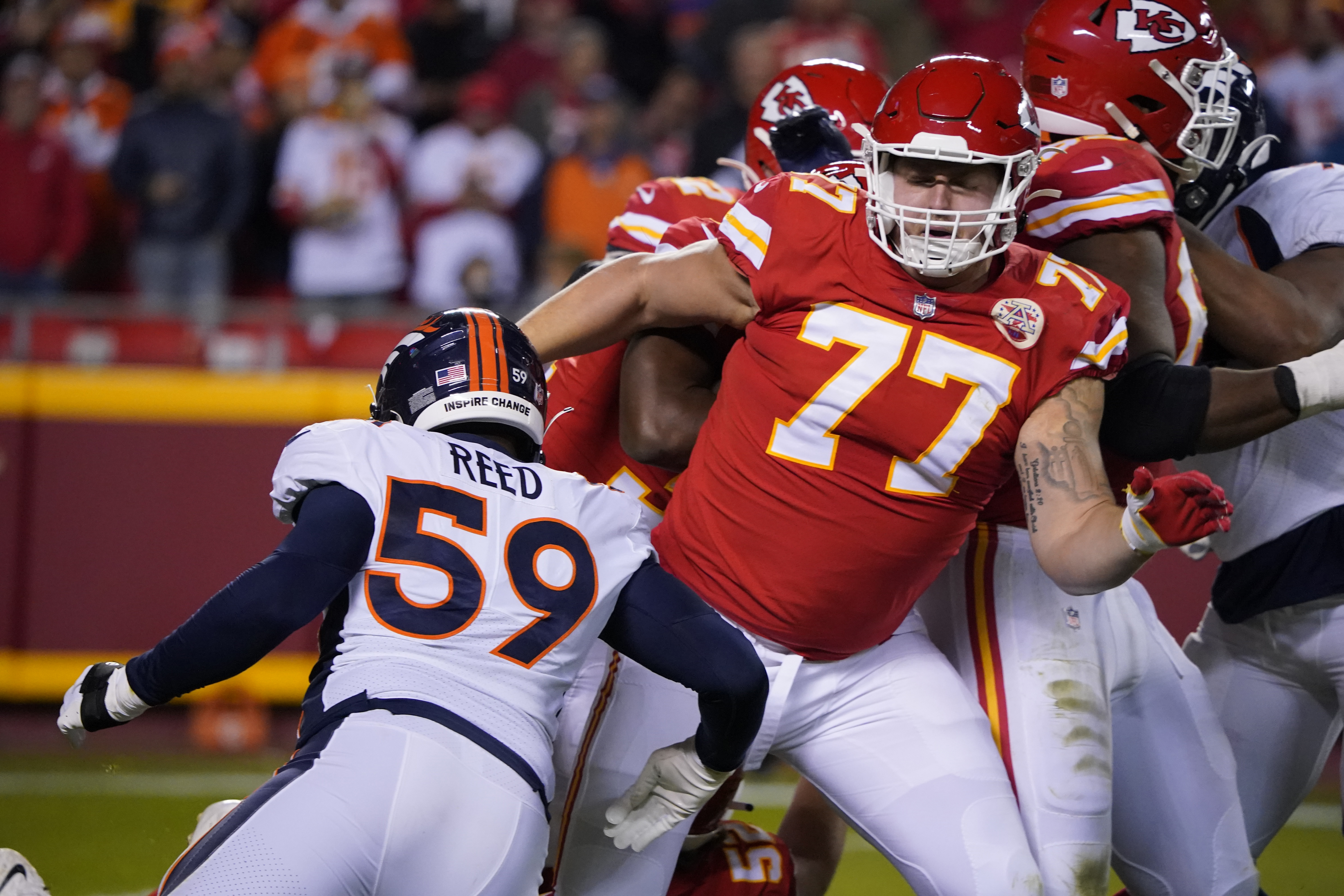 Chiefs retain contributors on otherwise quiet free agency day