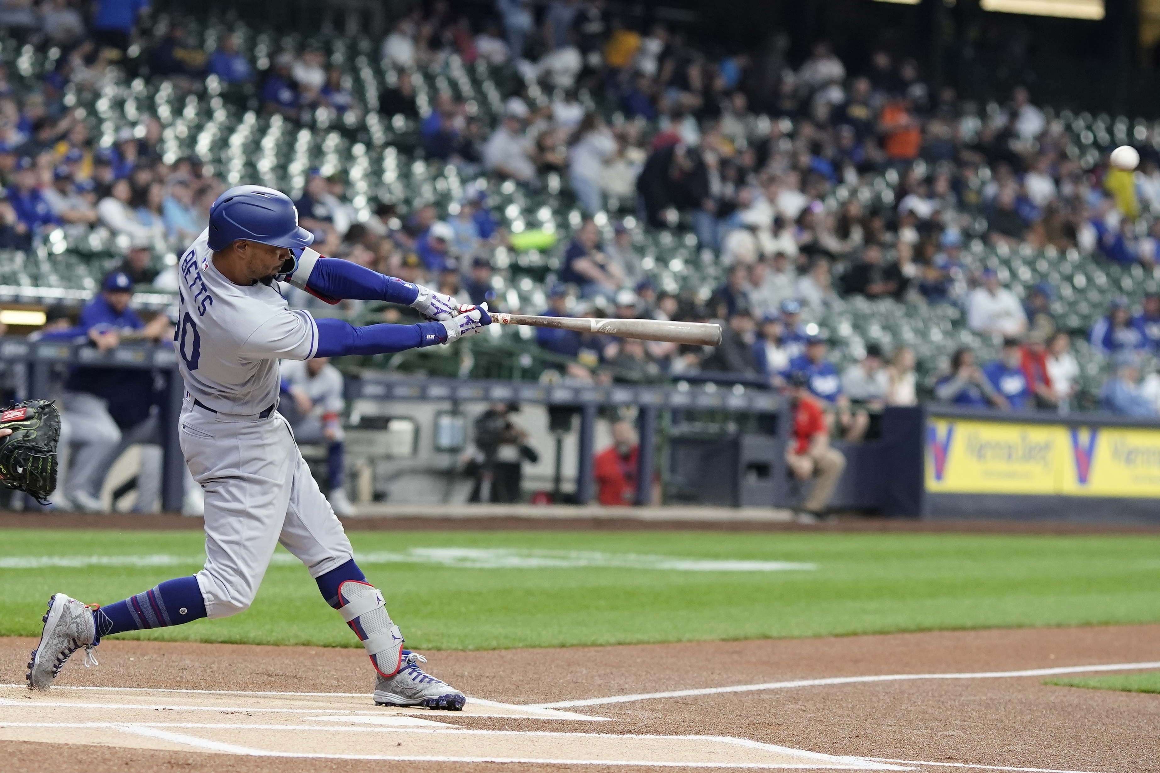 Dodgers Beat Brewers 6-2, Lose Noah Syndergaard to Finger Injury