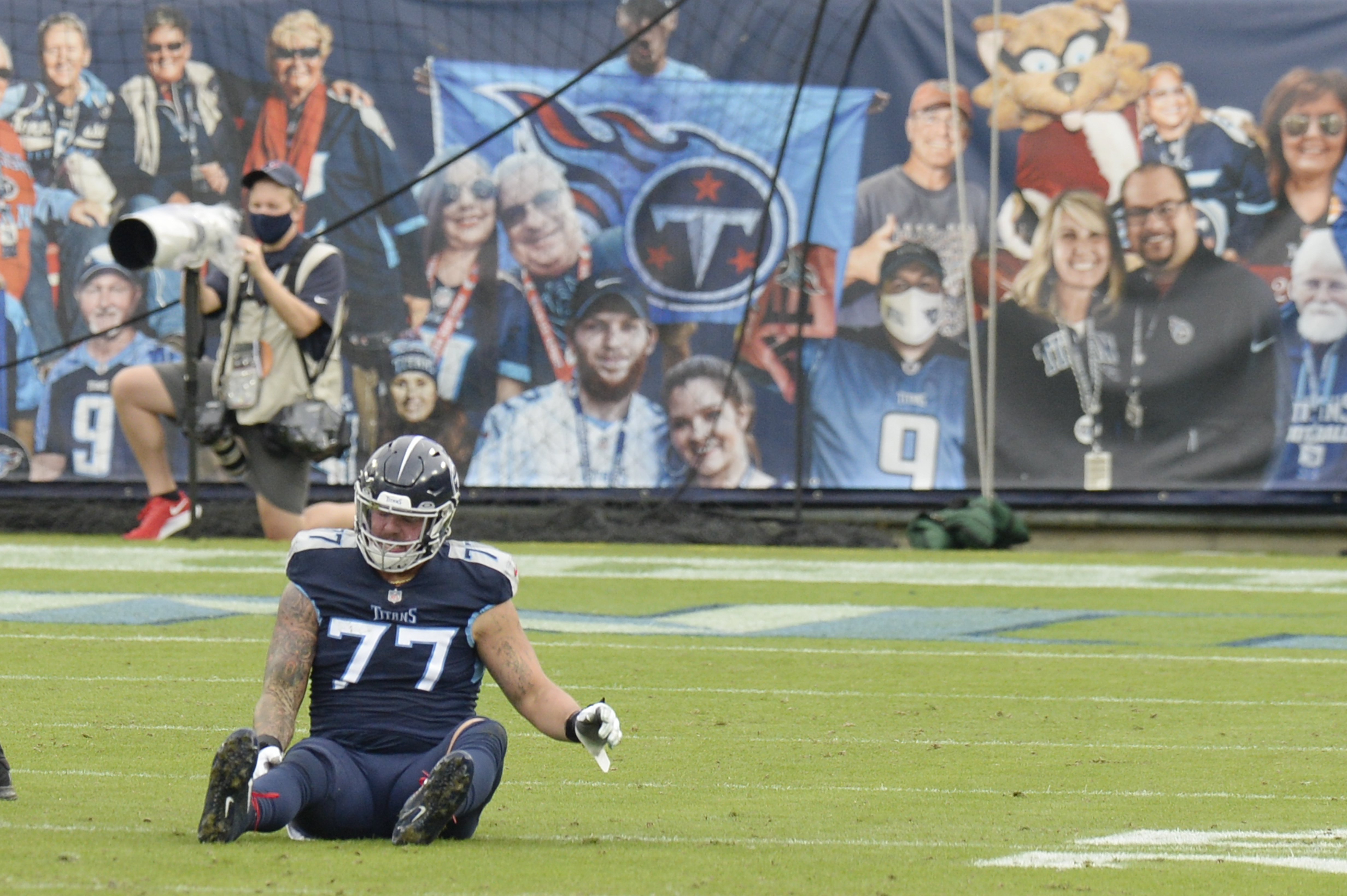 Racing in his boxers and sitting in Santa's lap: Titans welcome back the  entire Taylor Lewan persona this week - The Athletic