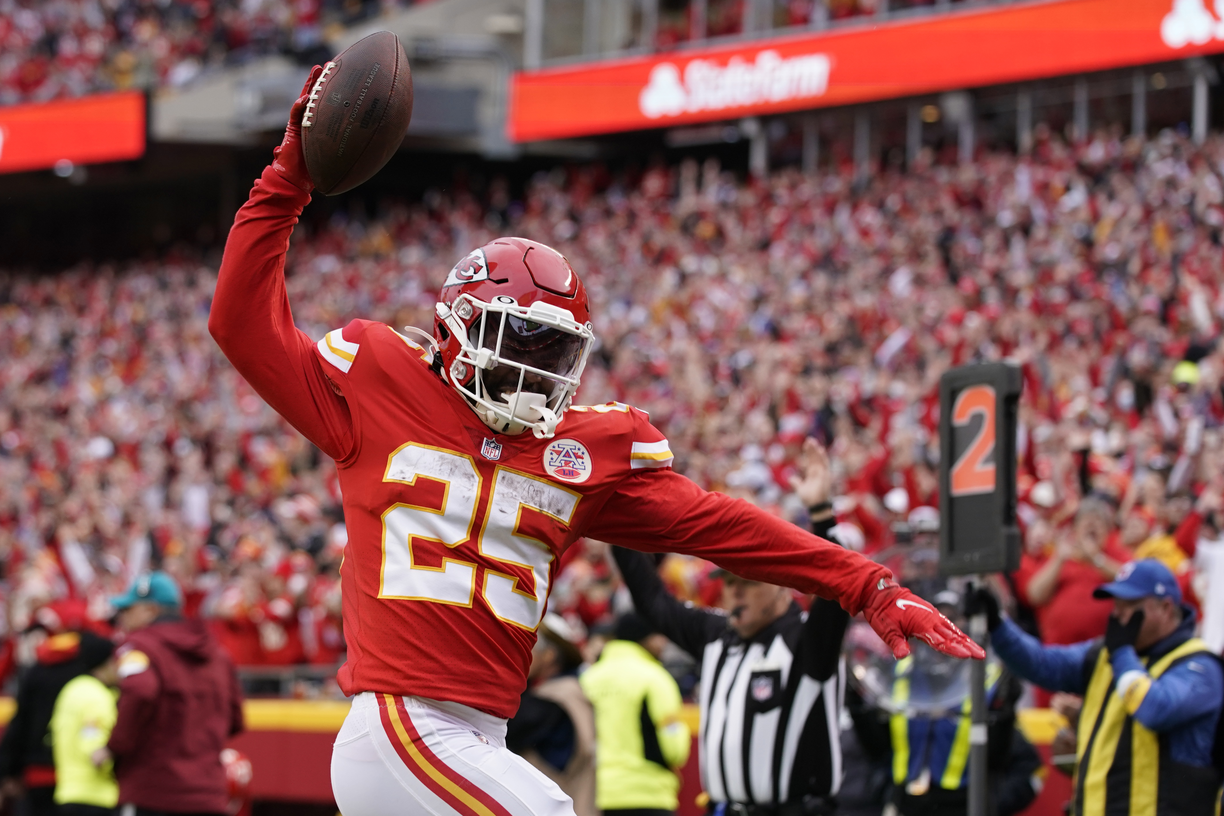 Kansas City Chiefs running back Clyde Edwards-Helaire (25) scores a  touchdown during an NFL football game against the Arizona Cardinals,  Sunday, Sept. 11, 2022, in Glendale, Ariz. (AP Photo/Rick Scuteri Stock  Photo 