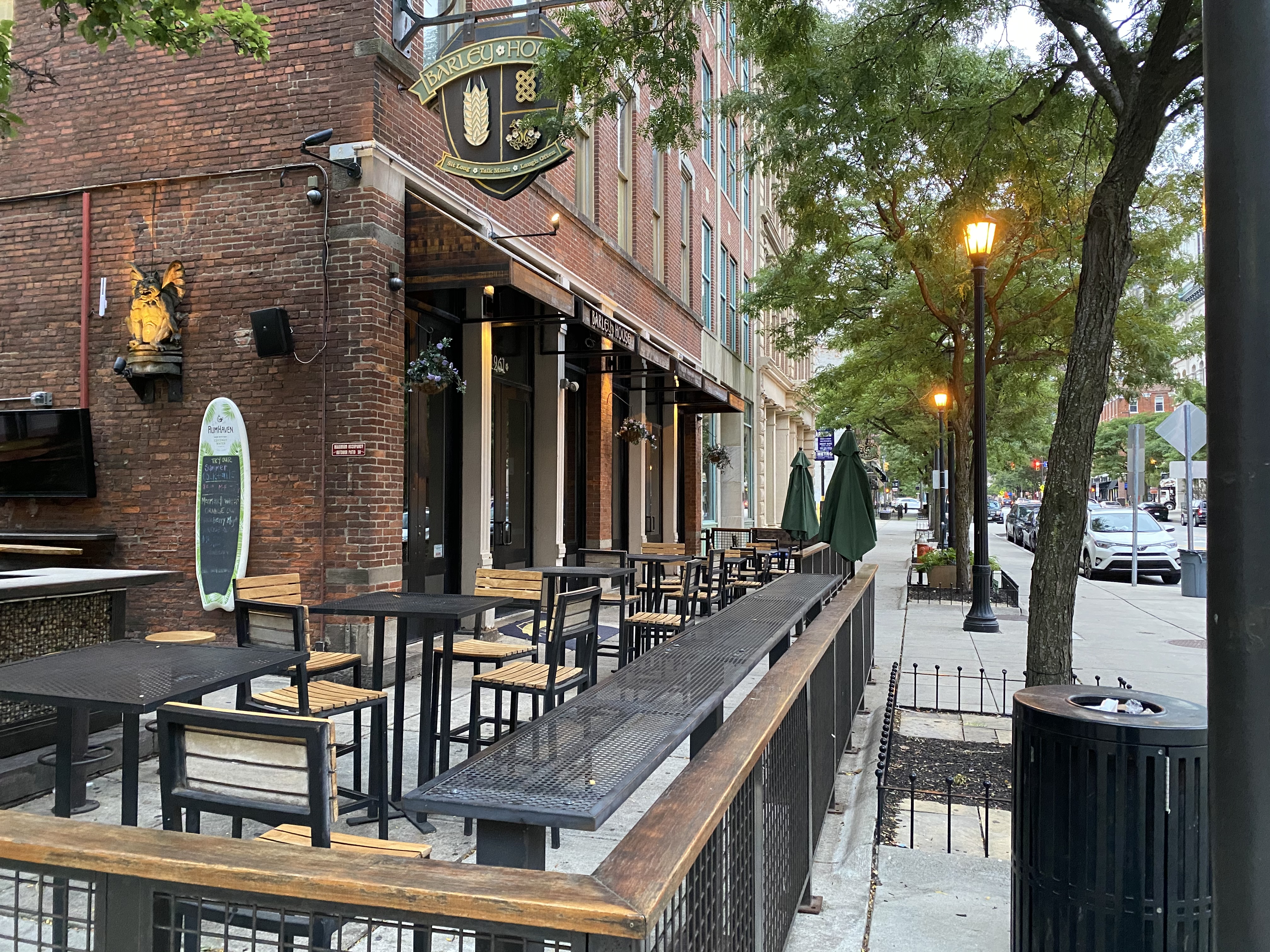 cleveland browns pub table