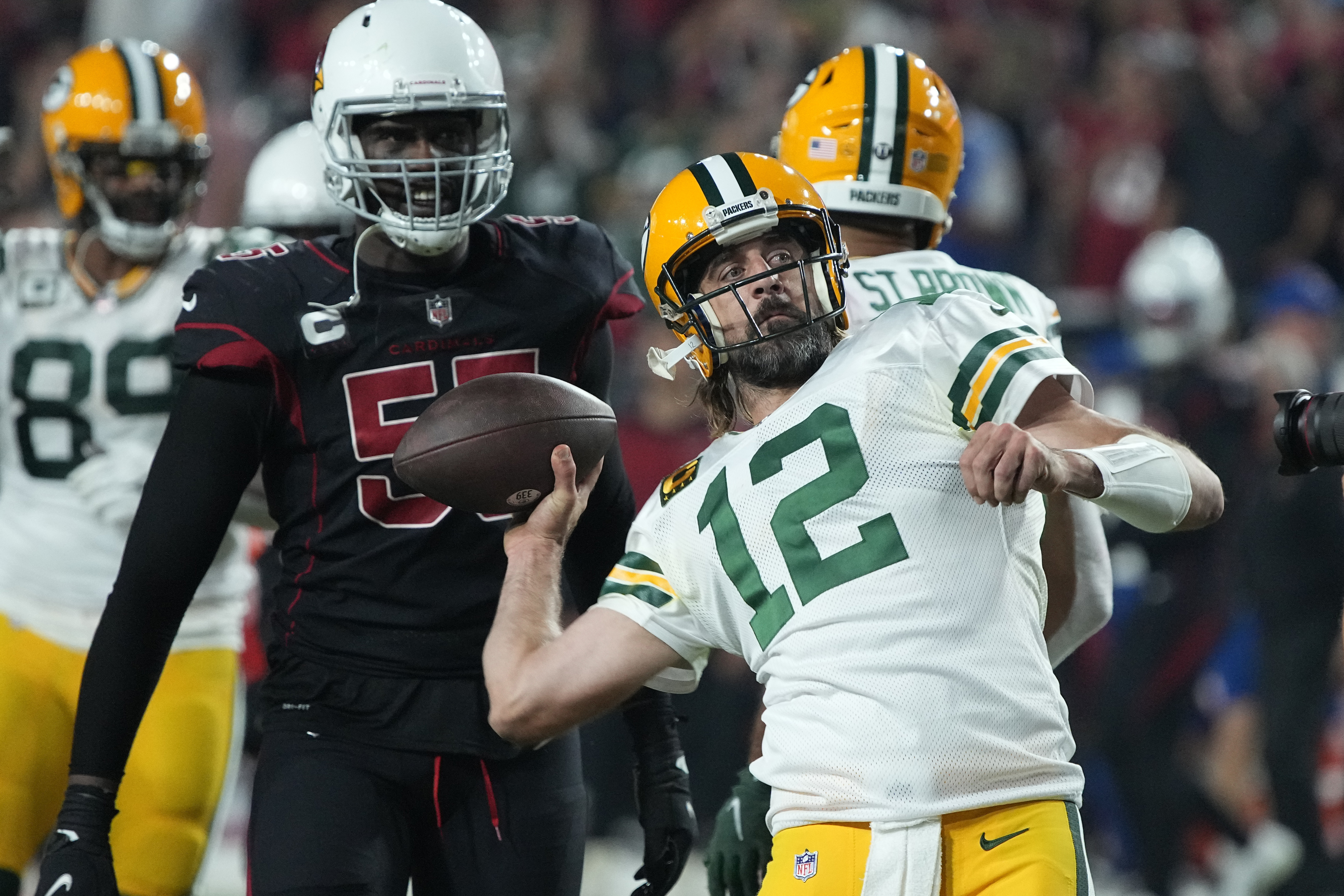 Aaron Rodgers salutes fans at Soldier Field after Packers seal