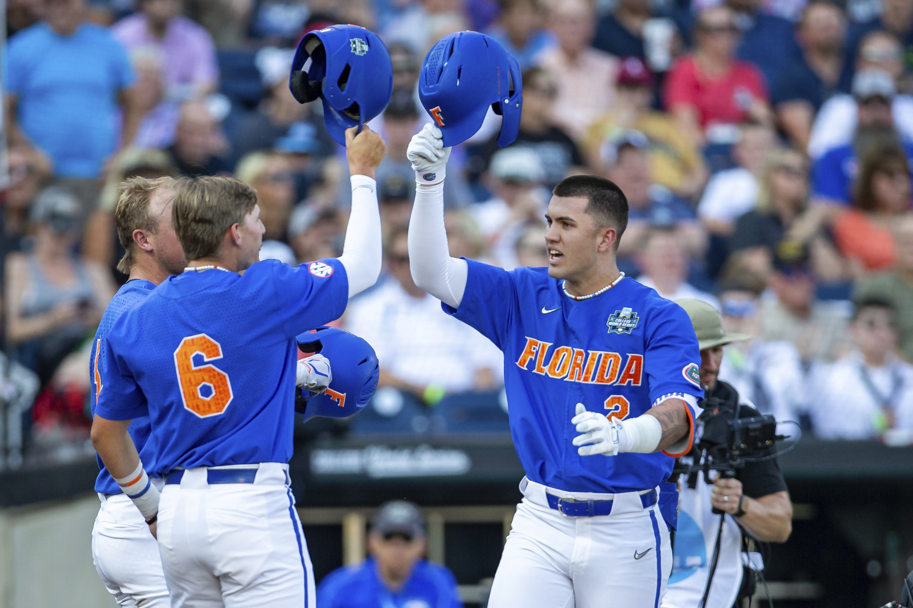 Florida baseball team holds off Oral Roberts, 5-4, stays unbeaten