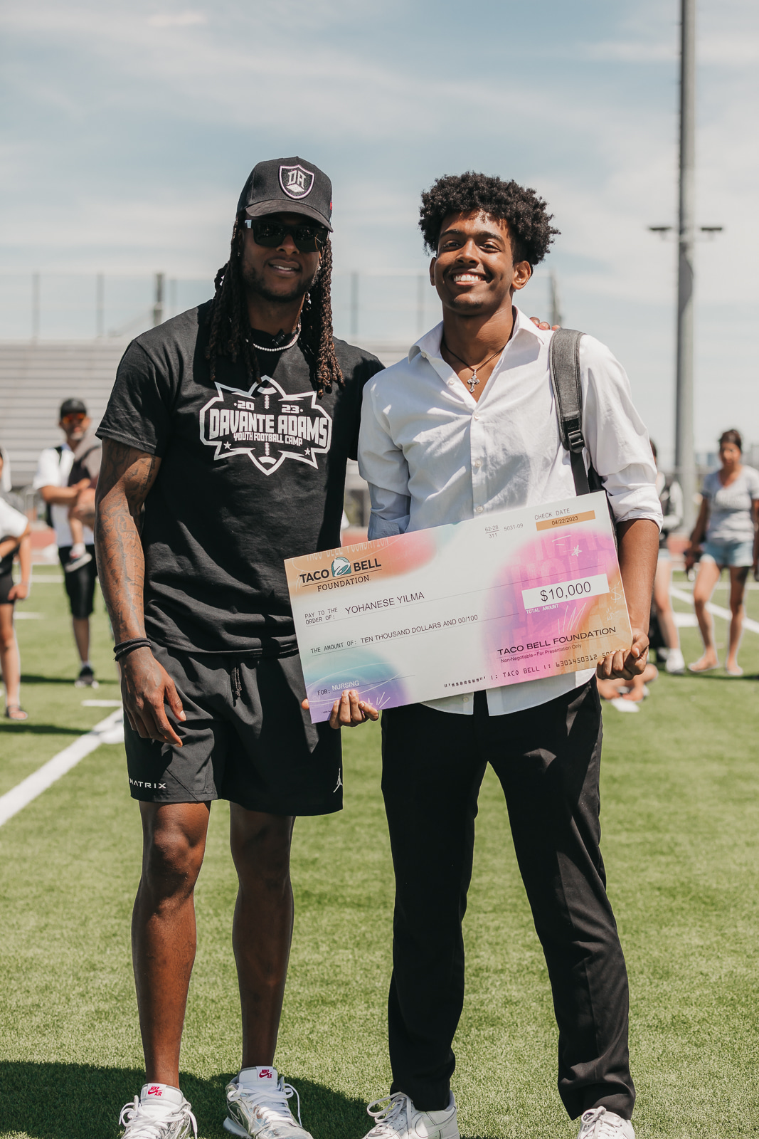 Davante Adams establishing roots in Las Vegas with youth football camp 