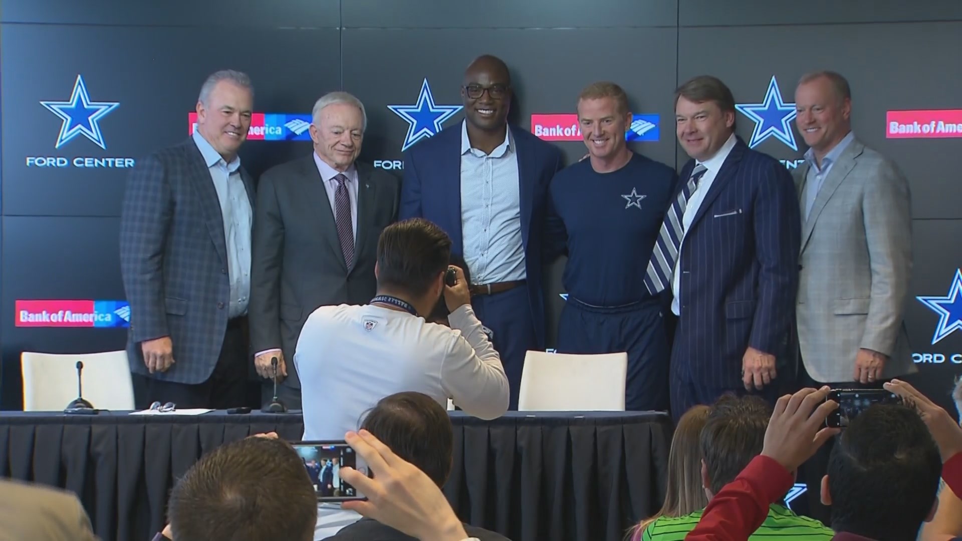 DeMarcus Ware Ceremonially Re-Signs With Cowboys To Retire in Dallas