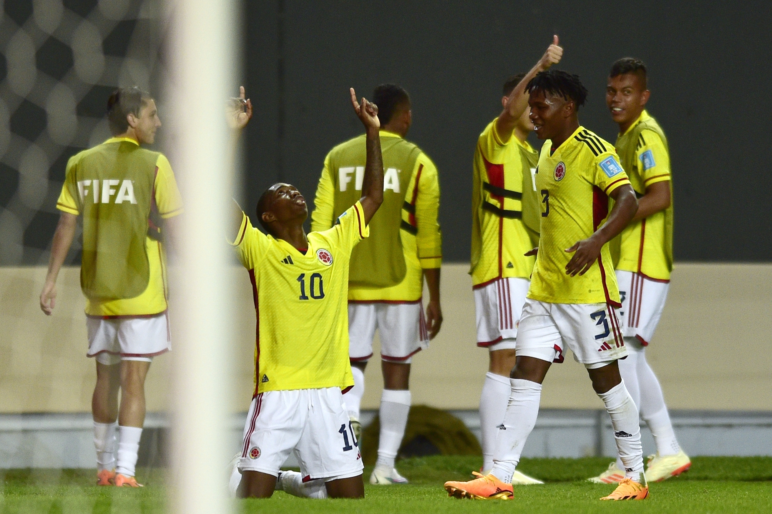 Estados Unidos vuelve a ganar y queda a un paso de la clasificación en el  Sub-20 - Desde La Ventana Salta - Argentina