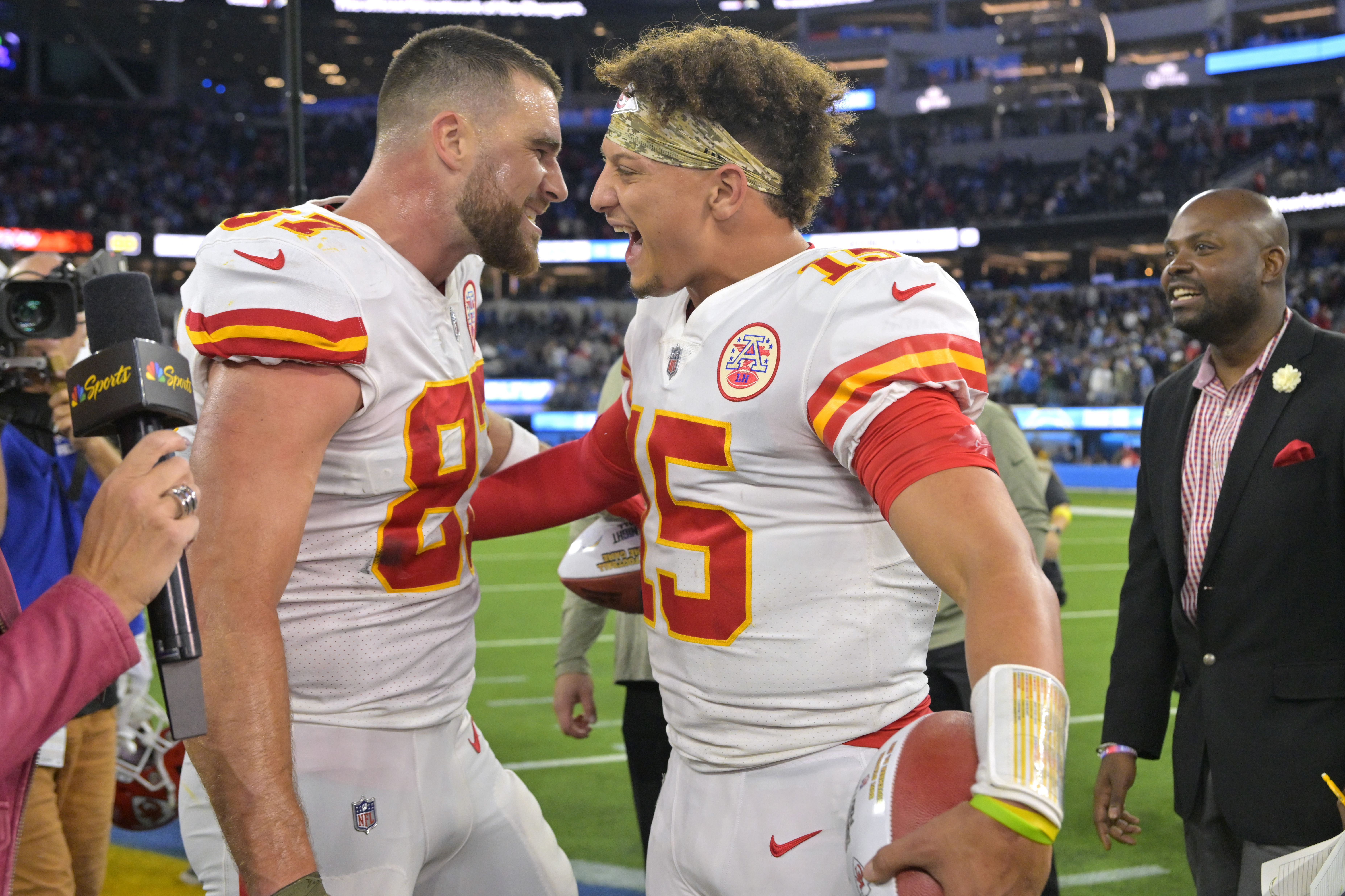 Chiefs can clinch AFC West title with win over Texans