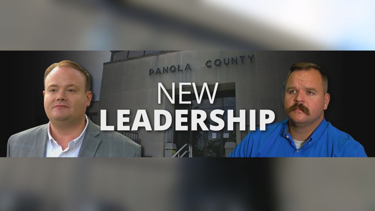 FILE - In this Jan. 2, 2015, file photo, Panola County District Attorney  Danny Buck Davidson looks to the back of the courtroom prior to a status  hearing in the 123rd District, image size:1280x720