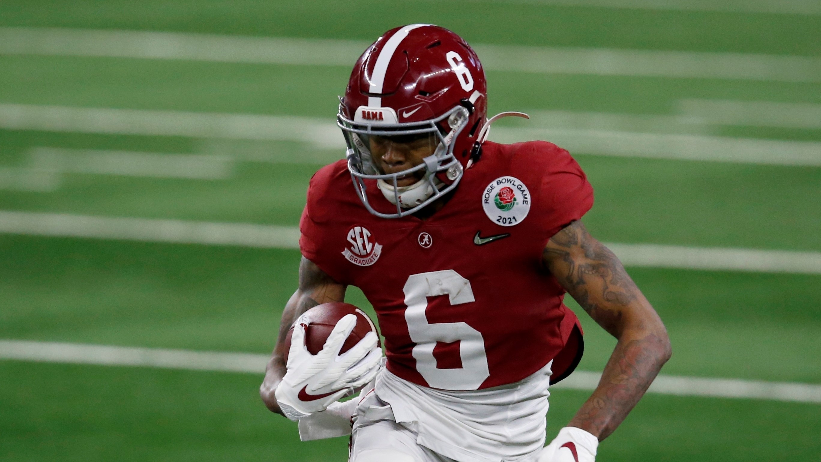 Alabama Football: Najee, Smitty keep college jersey numbers