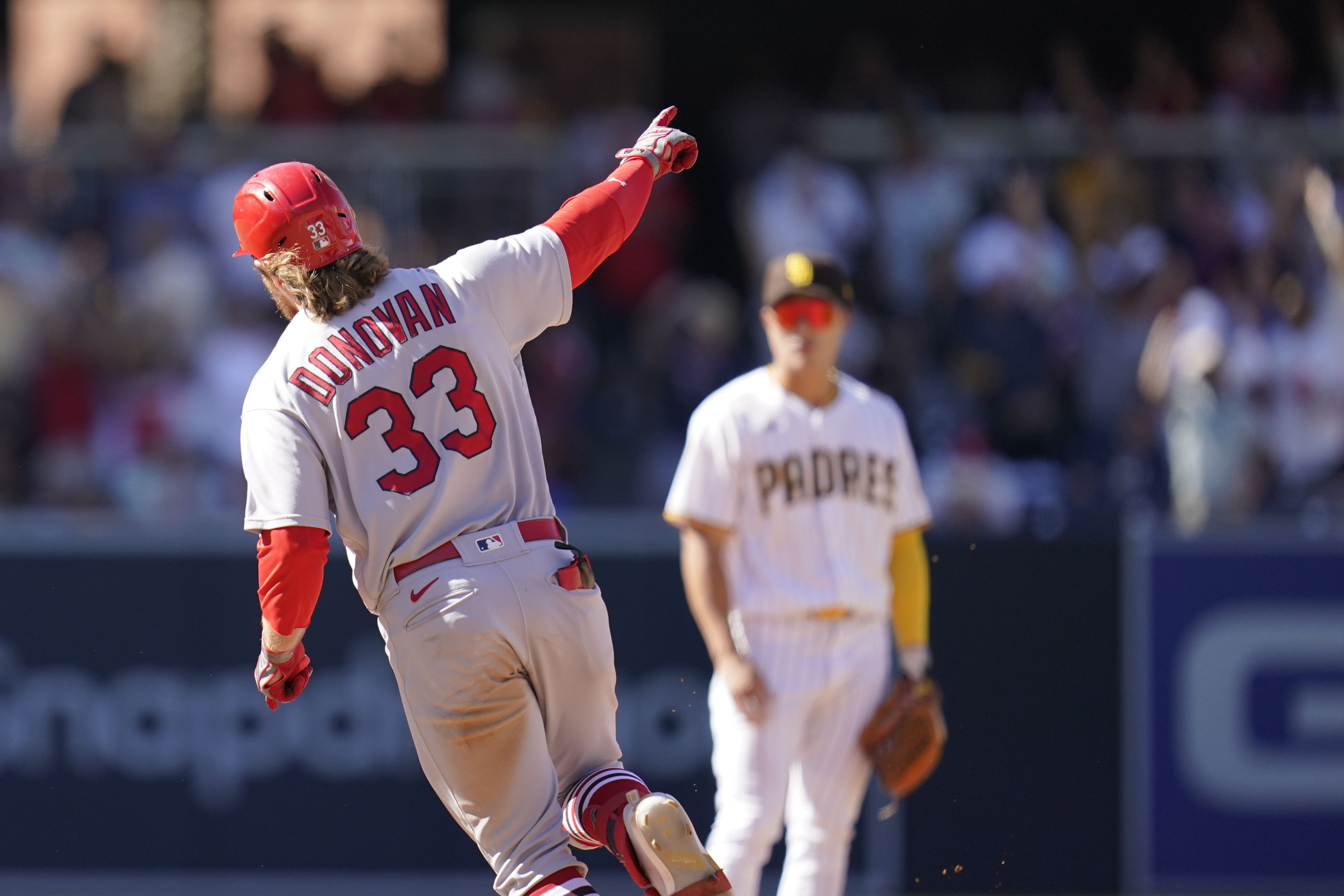 Donovan's grand slam carries Cardinals over Padres