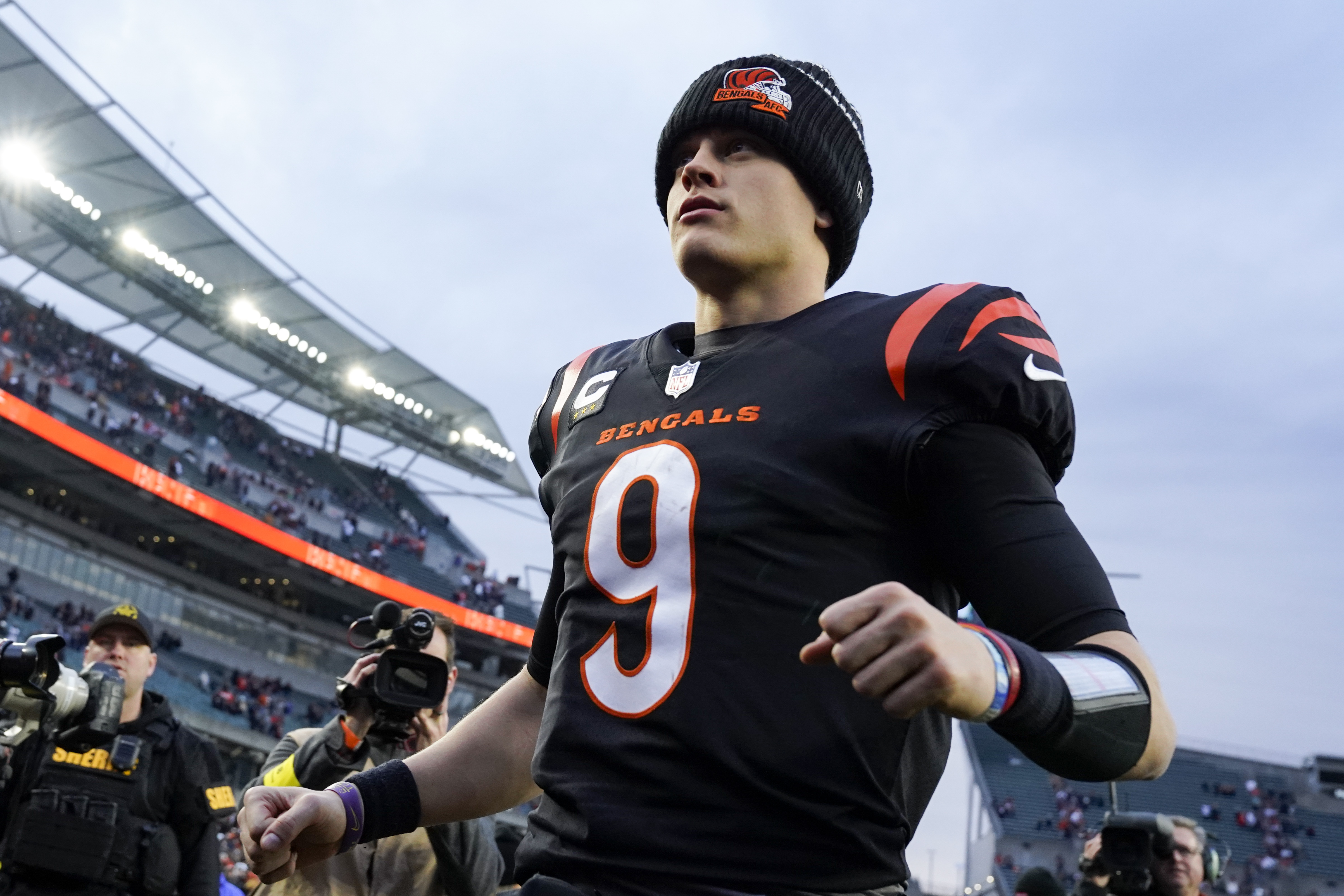 Joe Burrow's foundation pays bills for kids at Cincinnati Children's