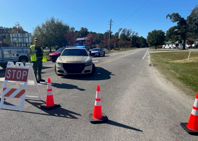 Crews respond to gas leak near Heide Trask HS