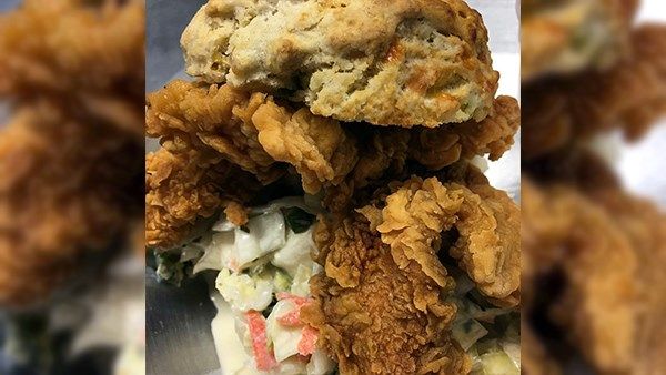 Restaurant Sells Popeyes Chicken As Own