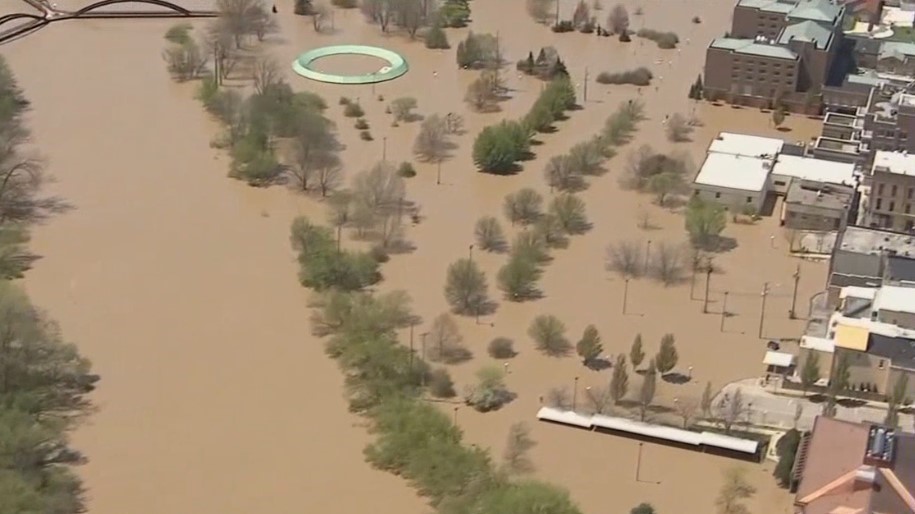 Midland Area Residents Wonder What S Left Under All The Floodwaters