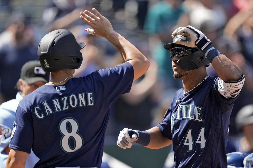 Rodriguez has 5 hits, 5 RBIs and go-ahead 3-run shot in the eighth as  Mariners beat Royals 6-4 - The San Diego Union-Tribune