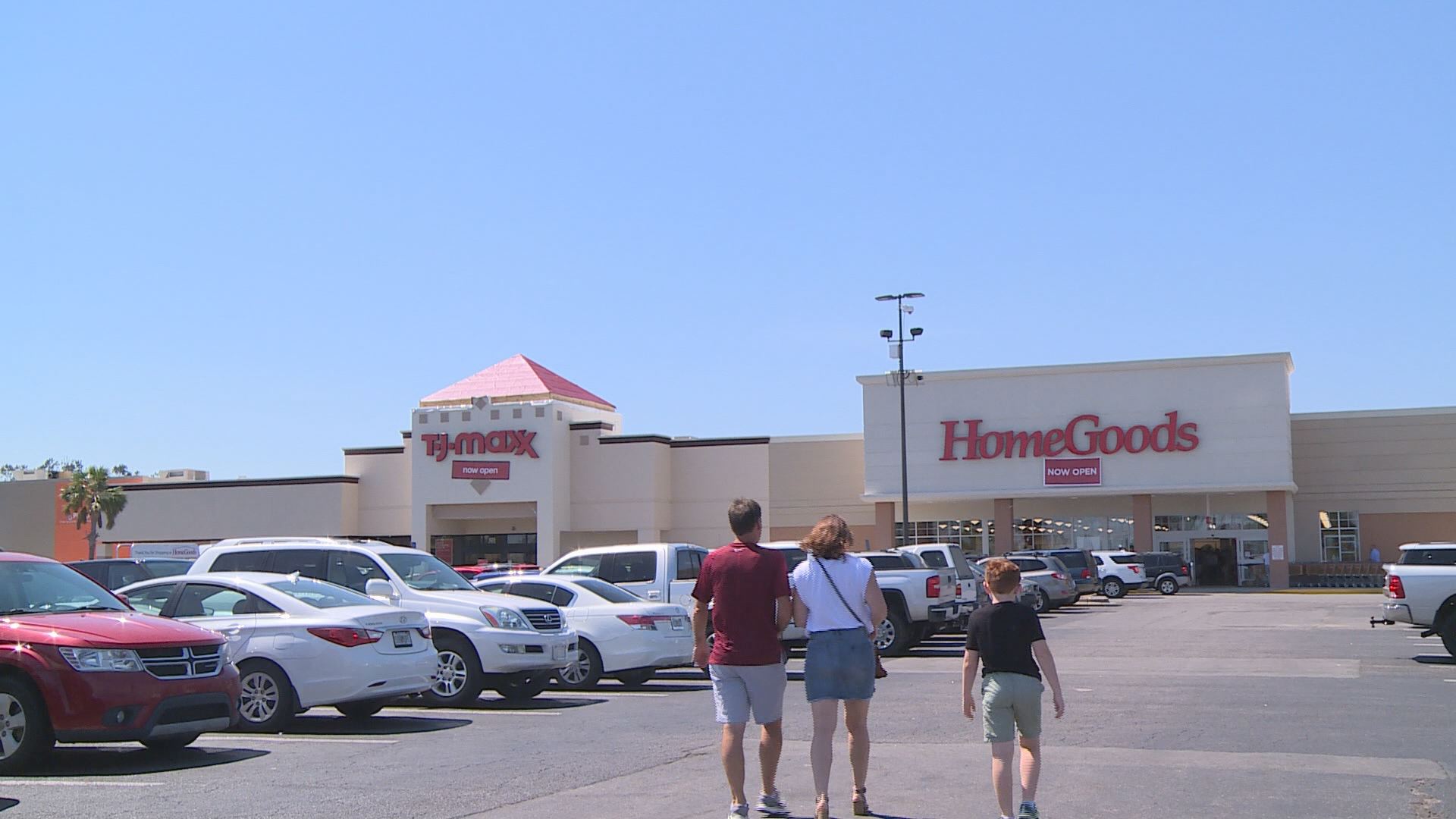 Three Stores Reopen On 23rd Street