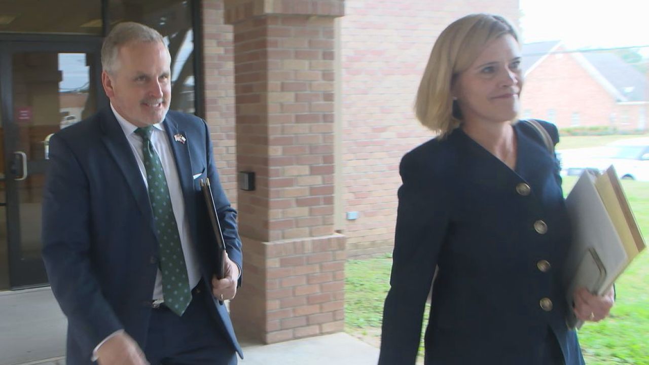 Texas AG's legal fight against Tylenol plays out in East Texas