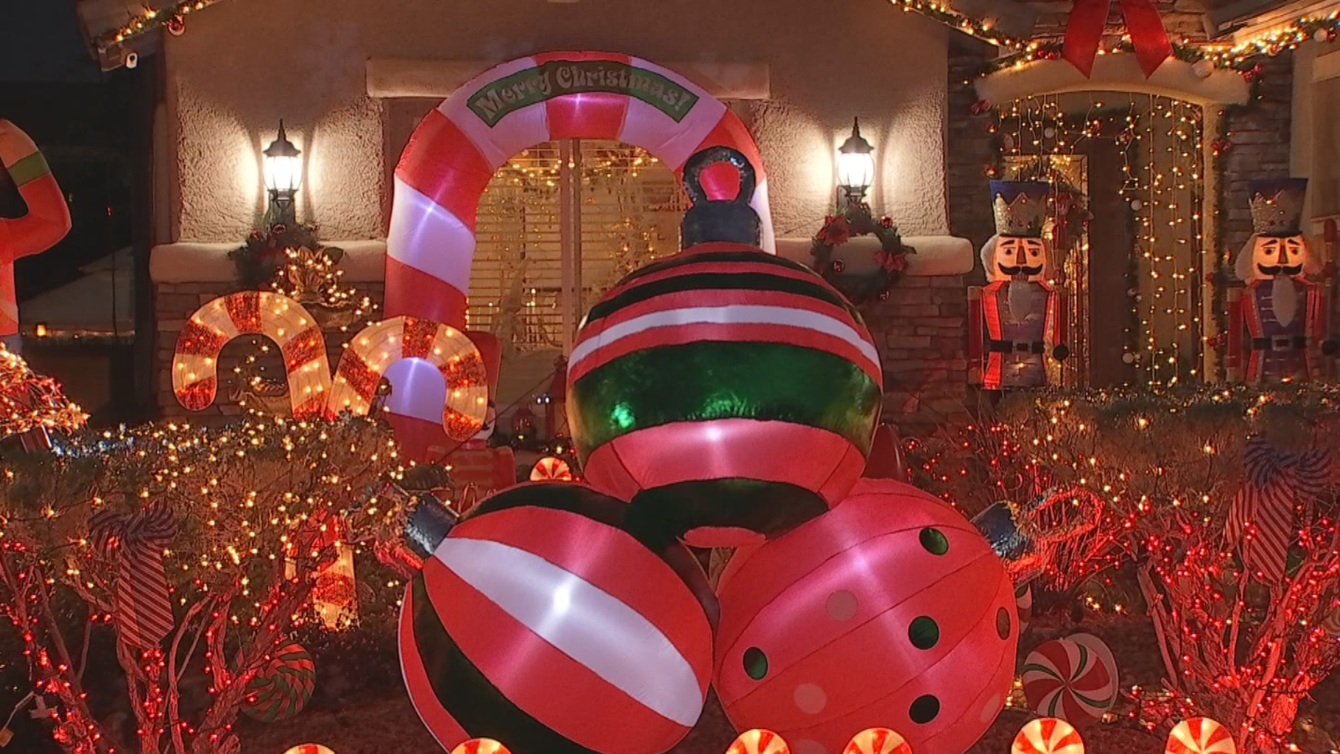 Hundreds of Vegas-area homes decked out for Christmas