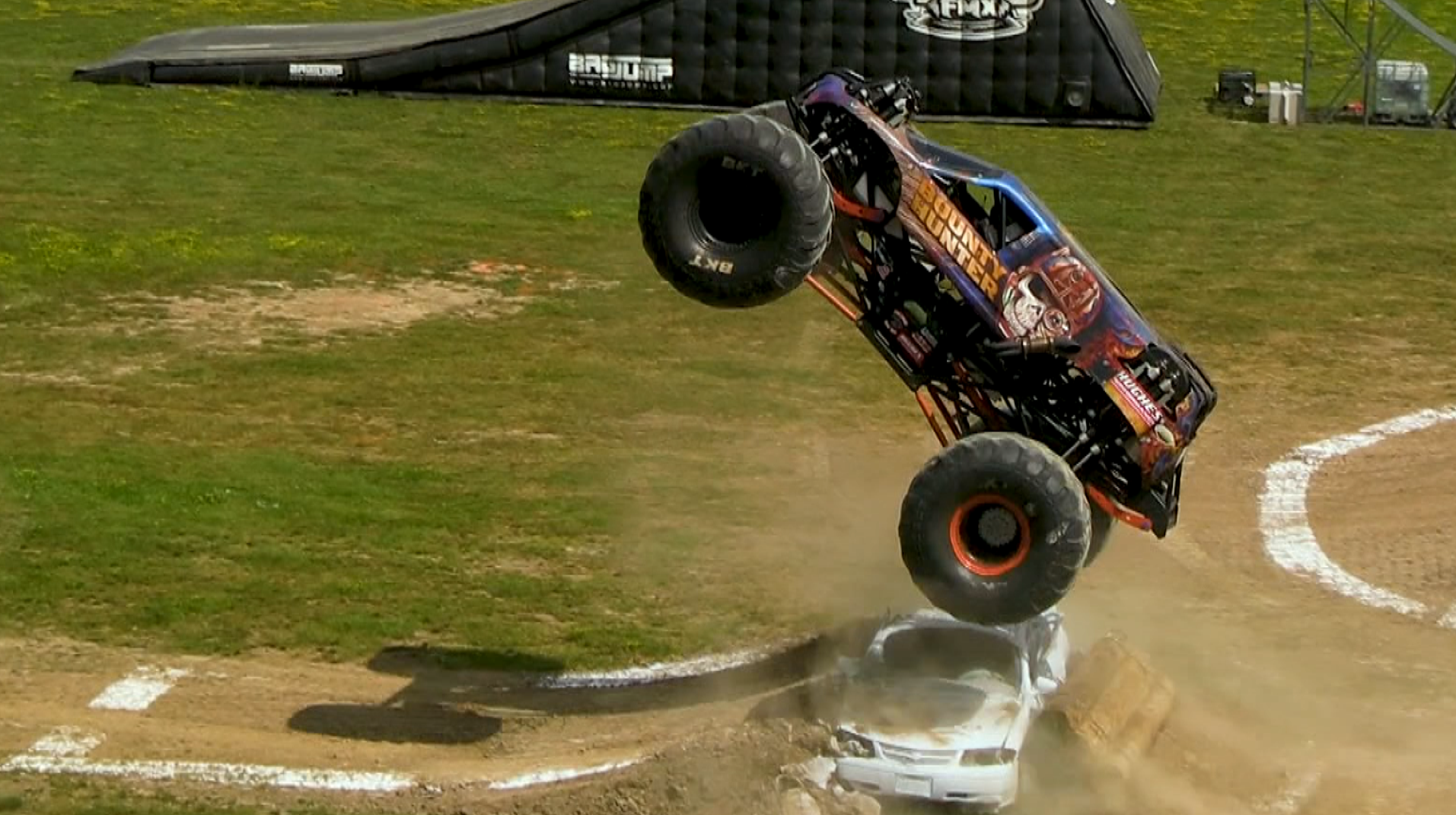 Monster Truck Mayhem. FreeStyle Motocross. Extreme Trailer Racing! - Dirt  Oval 66