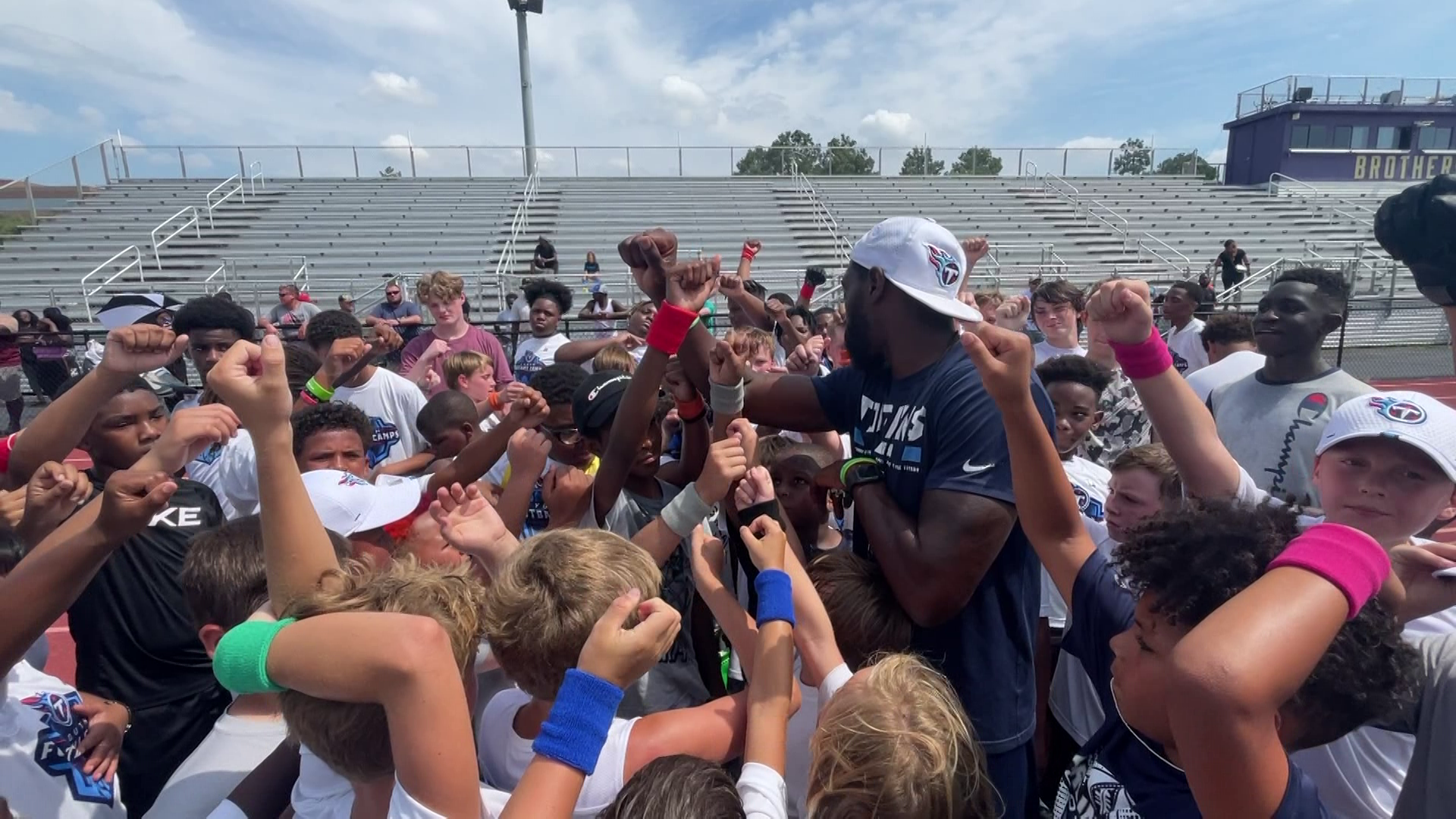 Tennessee Titans host first-ever Memphis youth football camp