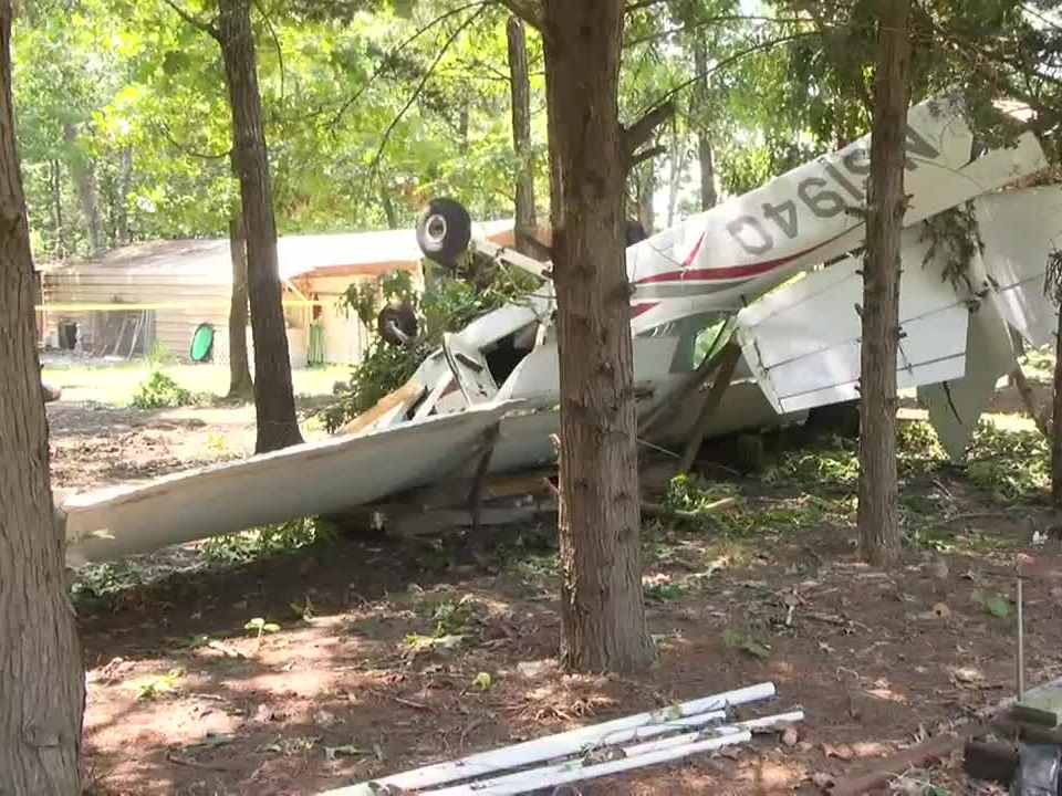 Two hurt after small plane crash in Stanly County