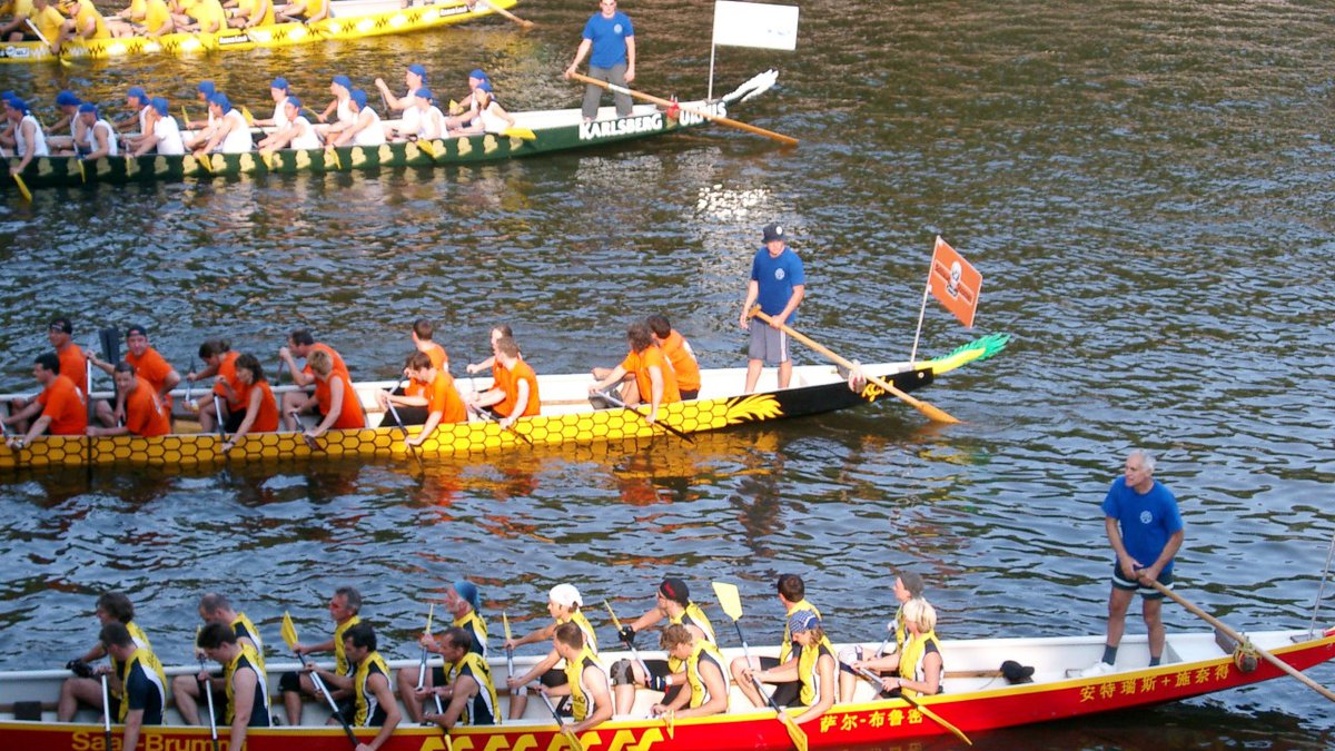 Leiden Alumni Annual Dragon Boat Race — Webster Canal