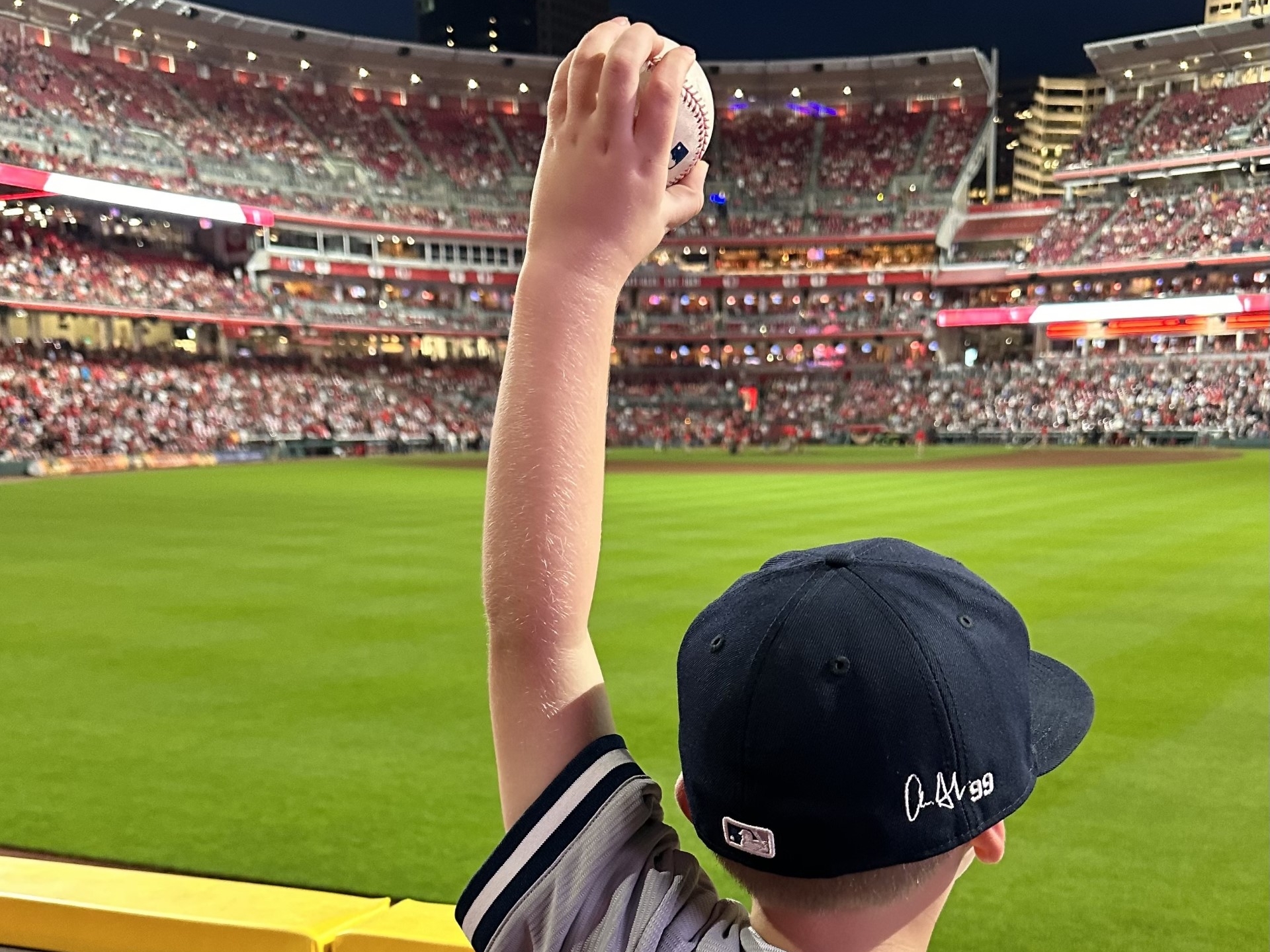 Jessamine Co. boy has his hands on Aaron Judge home run ball