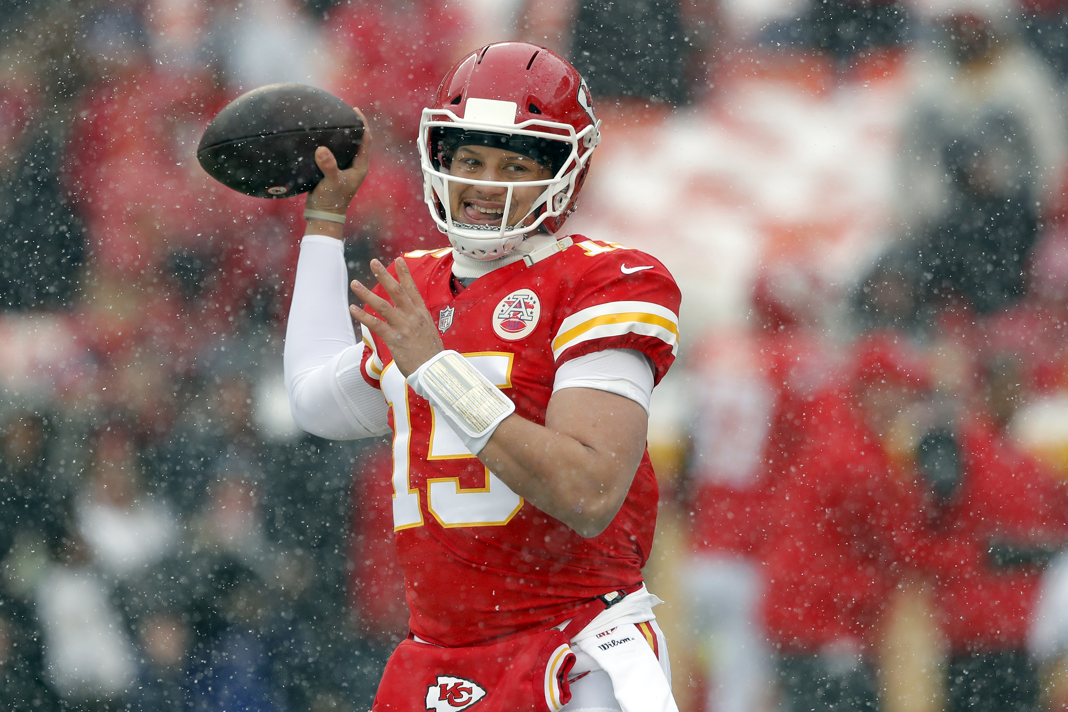 Patrick Mahomes Contract: Chiefs QB Could Be First NFL Player to Sign $200  Million Deal