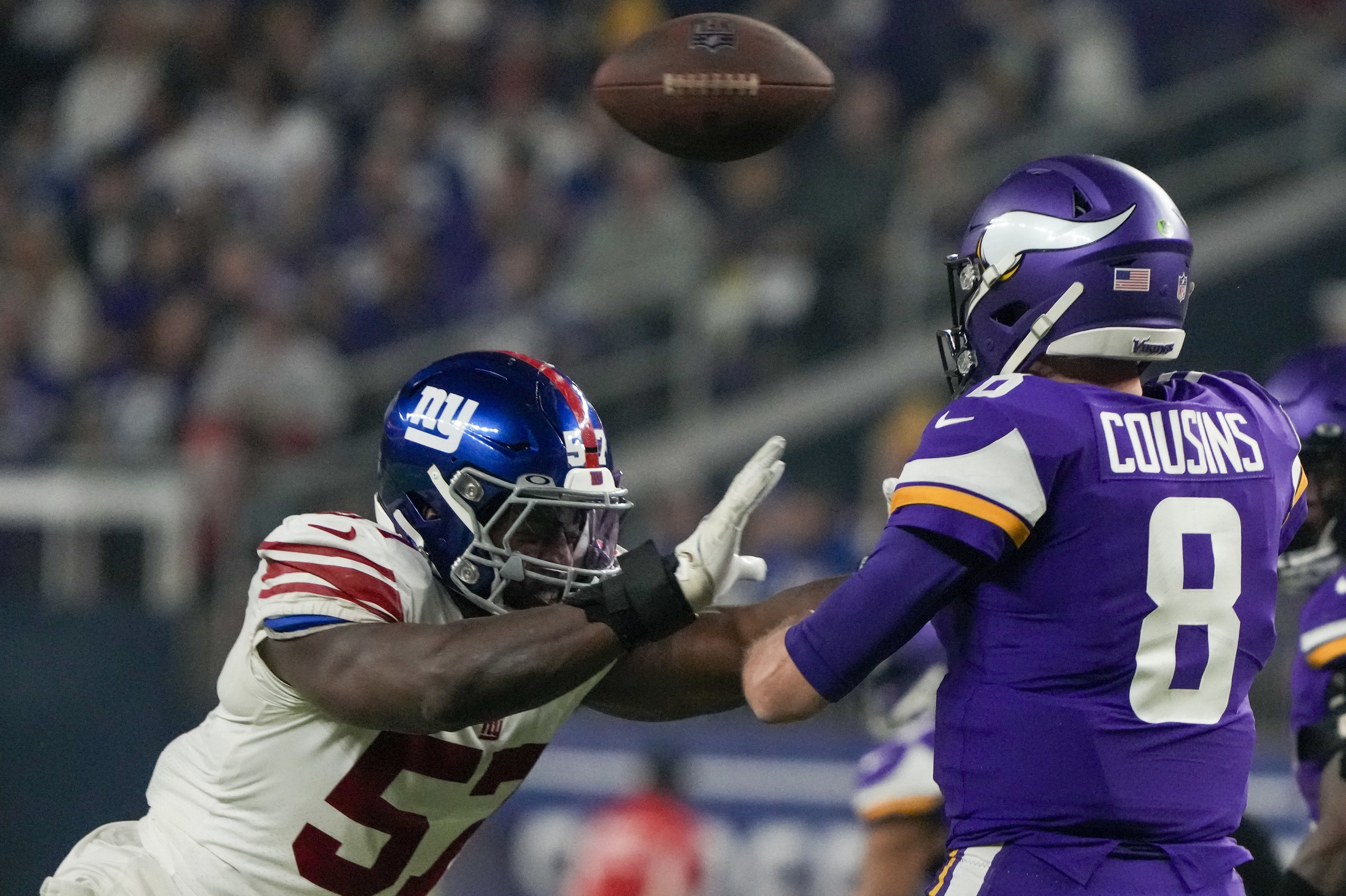 Giants outlast Vikings 31-24 for 1st playoff win in 11 years - The San  Diego Union-Tribune