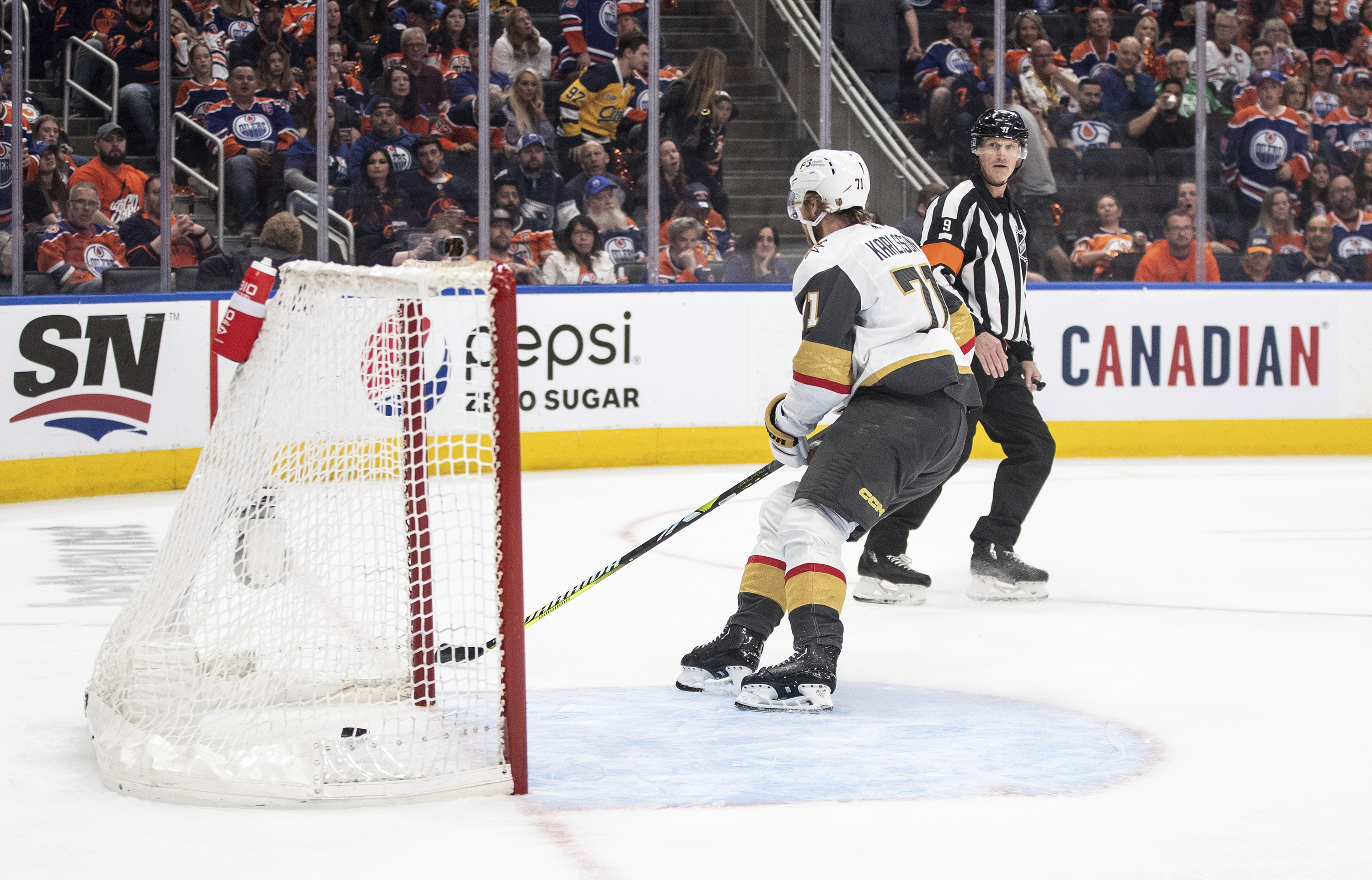 Marchessault scores twice, Golden Knights beat Lightning 5-4