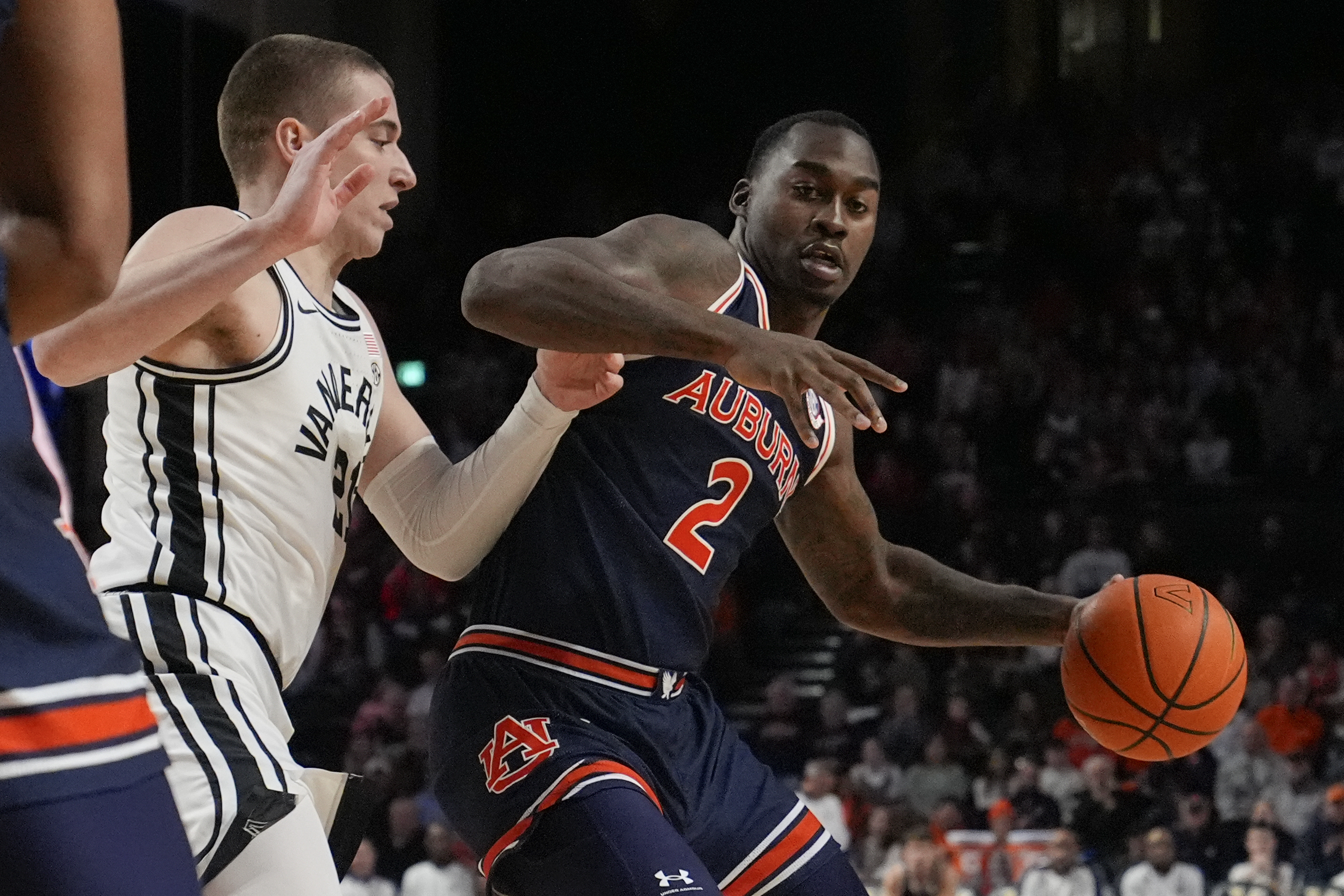 Jaylin Williams' perfect shooting night helps No. 13 Auburn beat