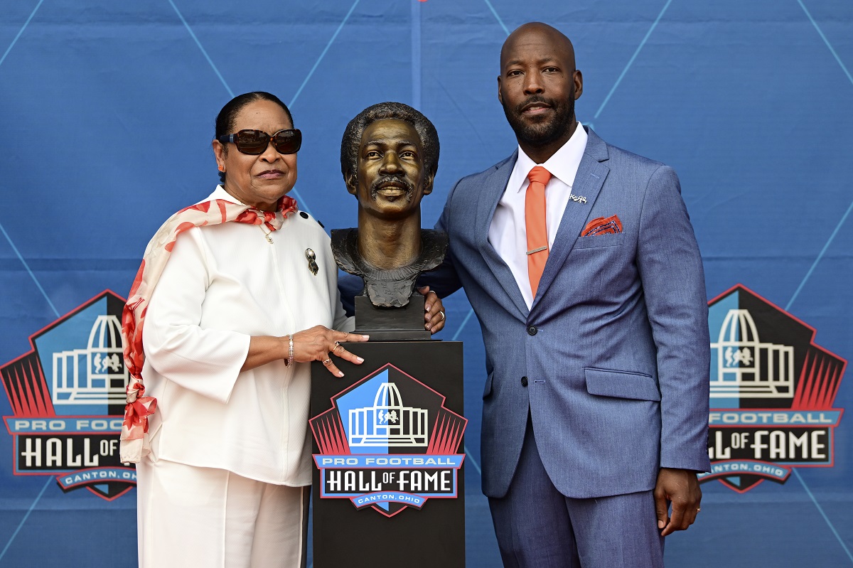 Ken Riley Inducted To Pro Football Hall Of Fame – The New Journal