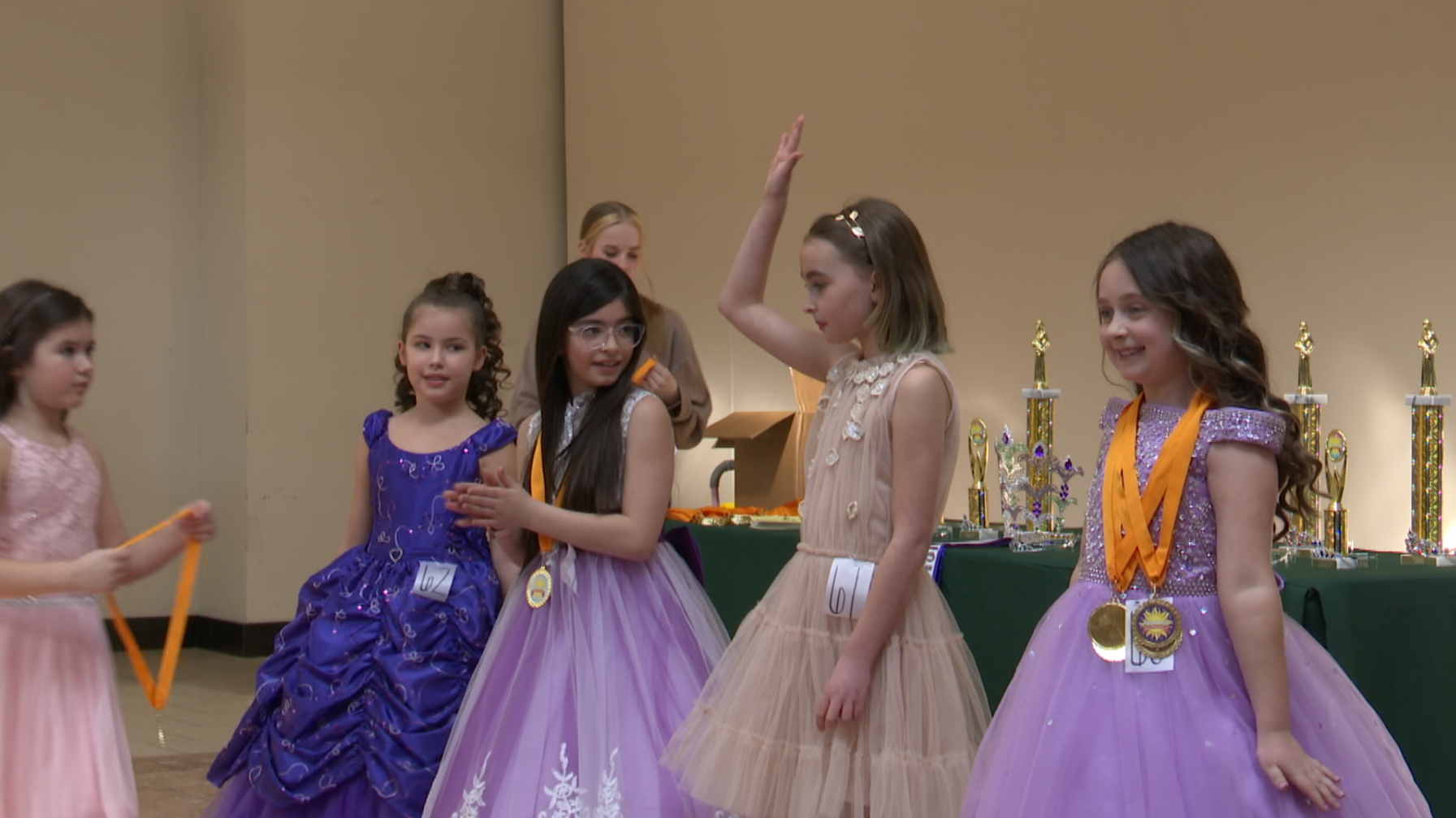 Sunburst Beauty Pageant Takes place at Salmon Run Mall Sunday