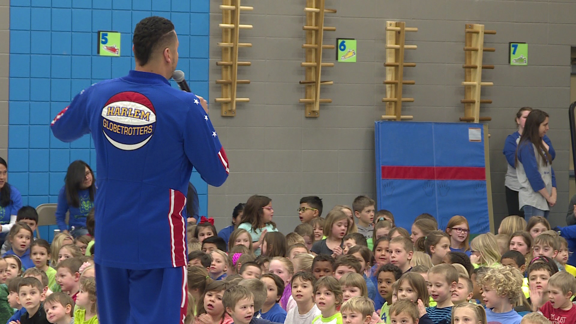 Bell: Stand tall against bullies; Former Globetrotter gives program at  AHES, PHES