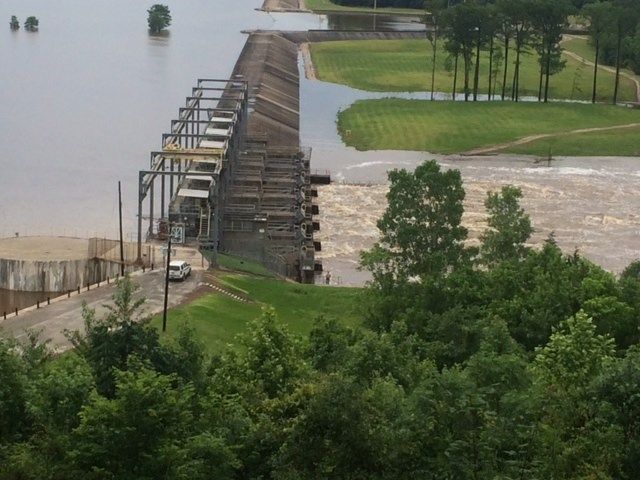 Tyler County officials: Neches River still rising